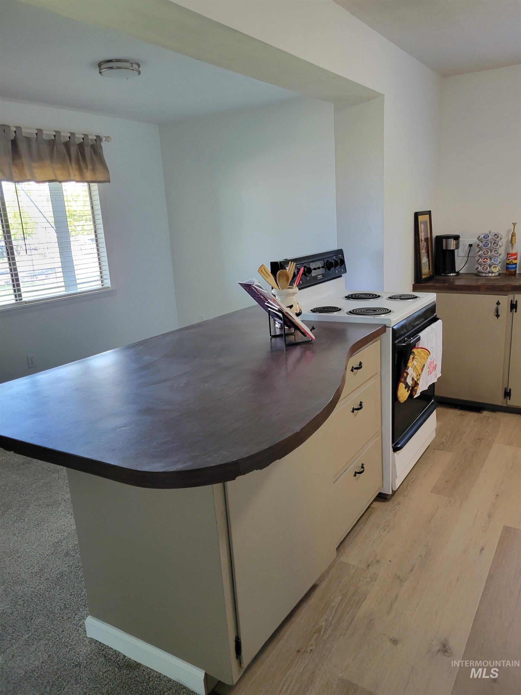928 S Buchanan Street Property Photo 6