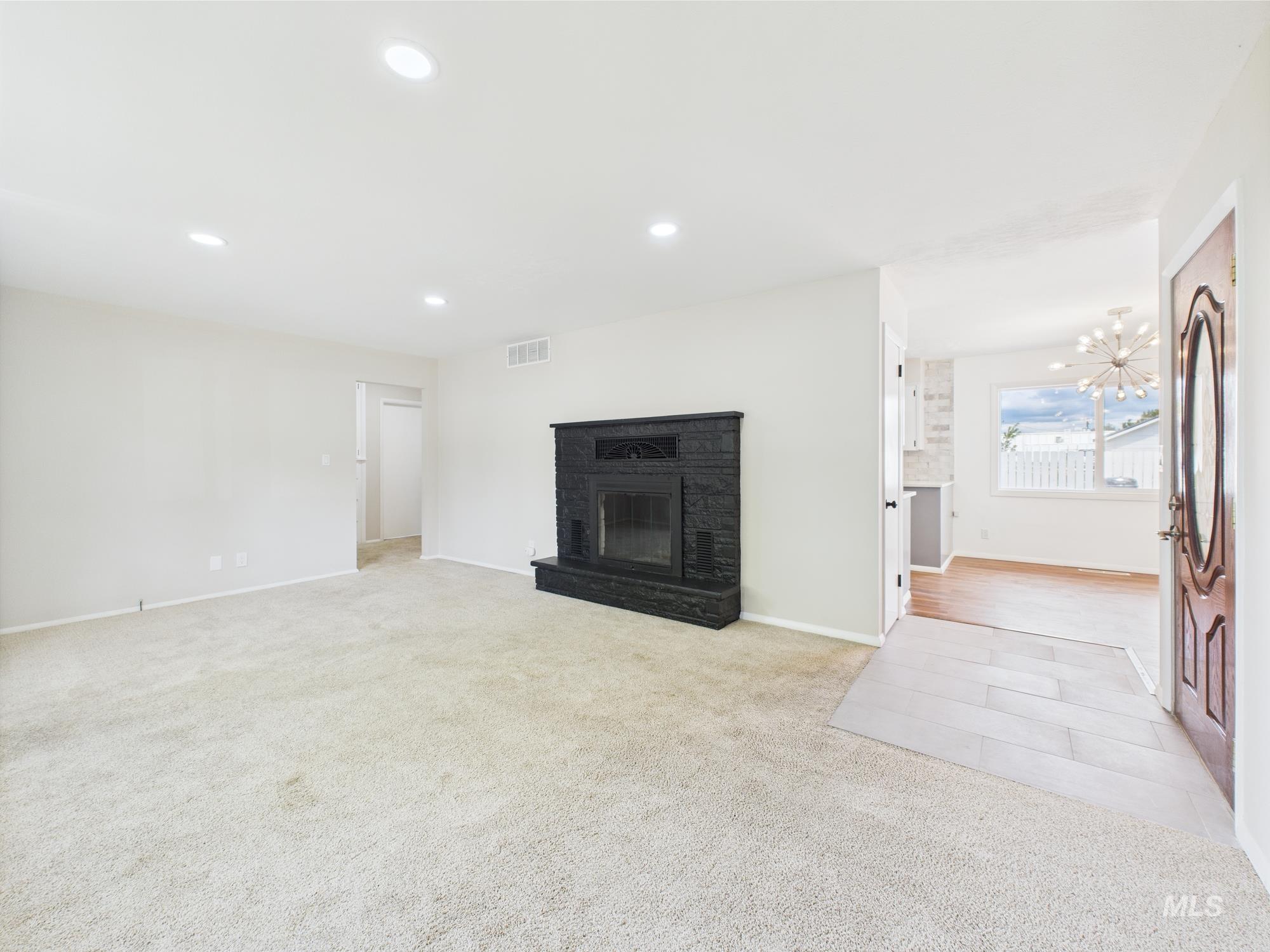 810 Terry Dr Property Photo 12