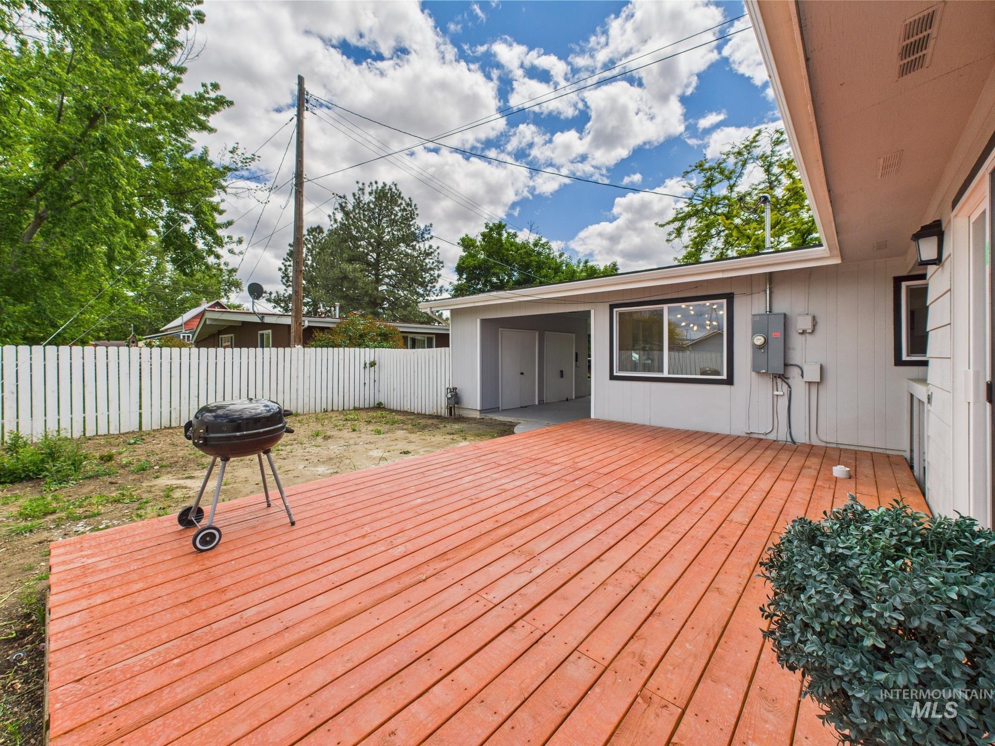 810 Terry Dr Property Photo 29