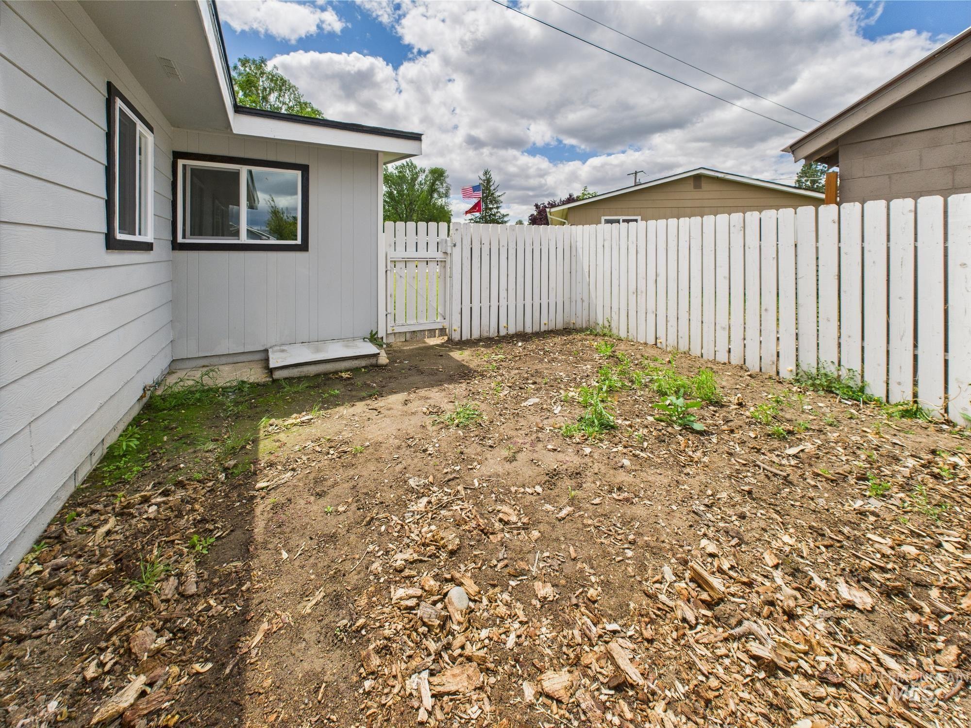 810 Terry Dr Property Photo 33