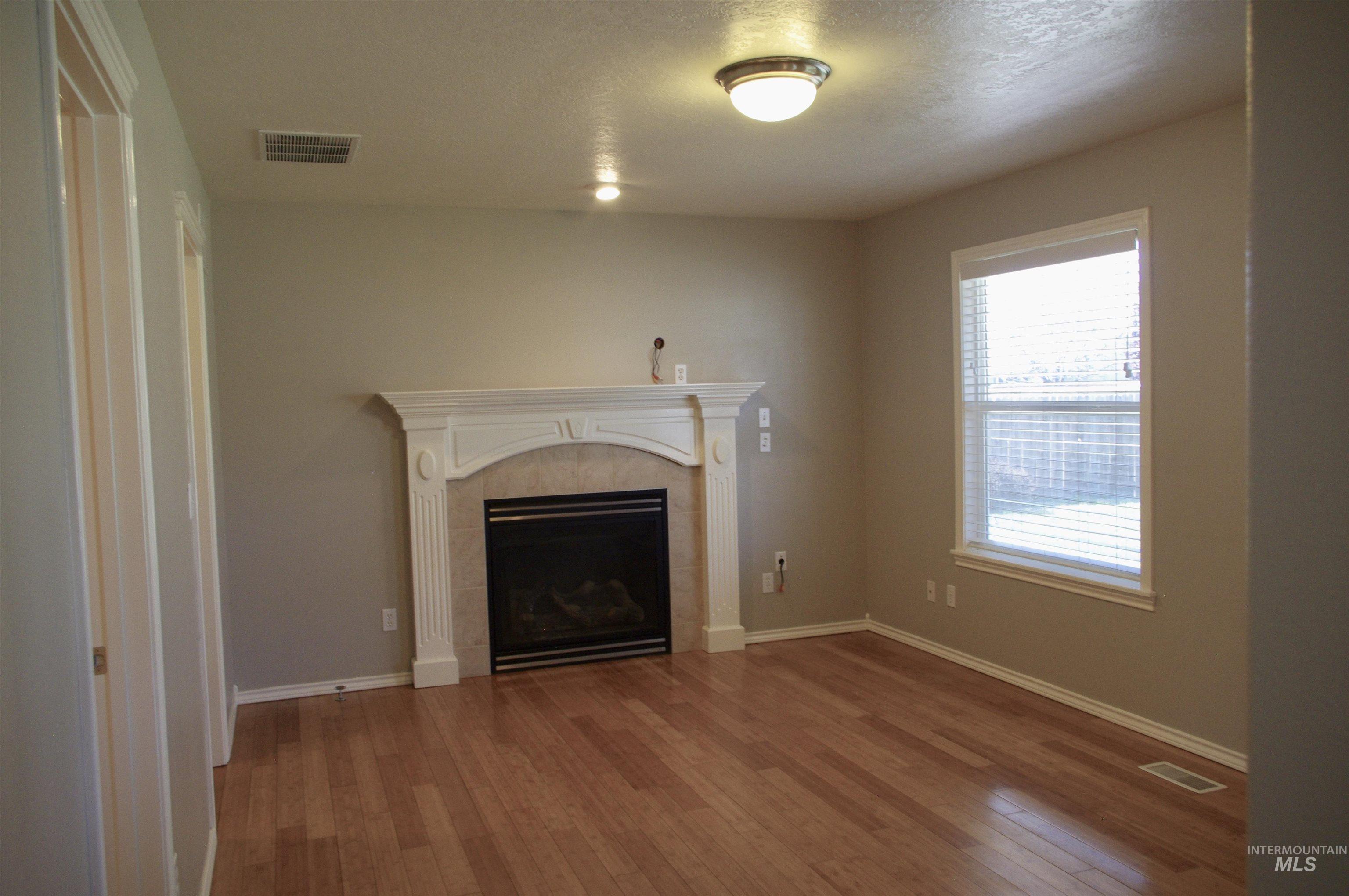 1009 S New Summer Property Photo 12
