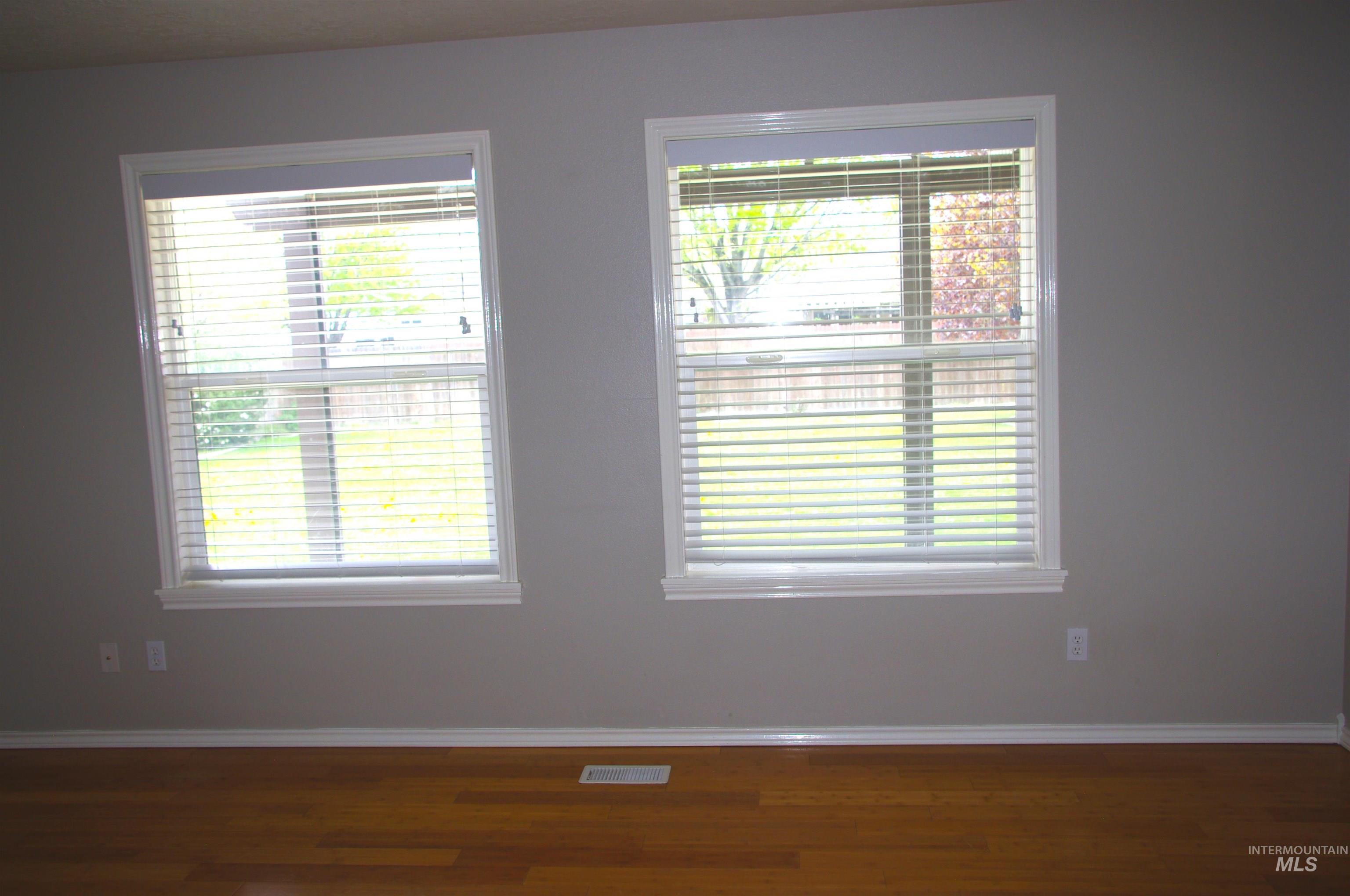 1009 S New Summer Property Photo 14
