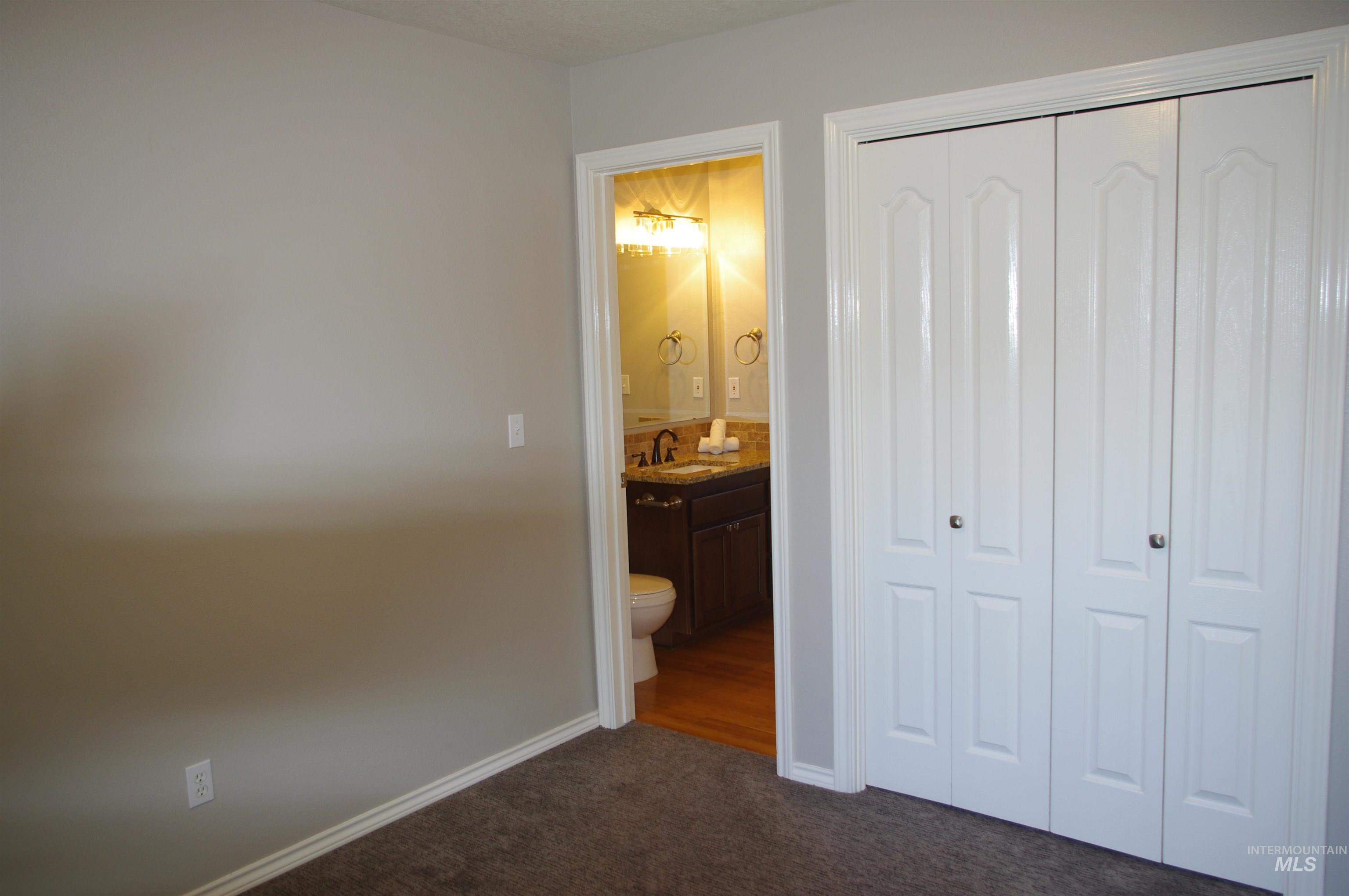 1009 S New Summer Property Photo 16