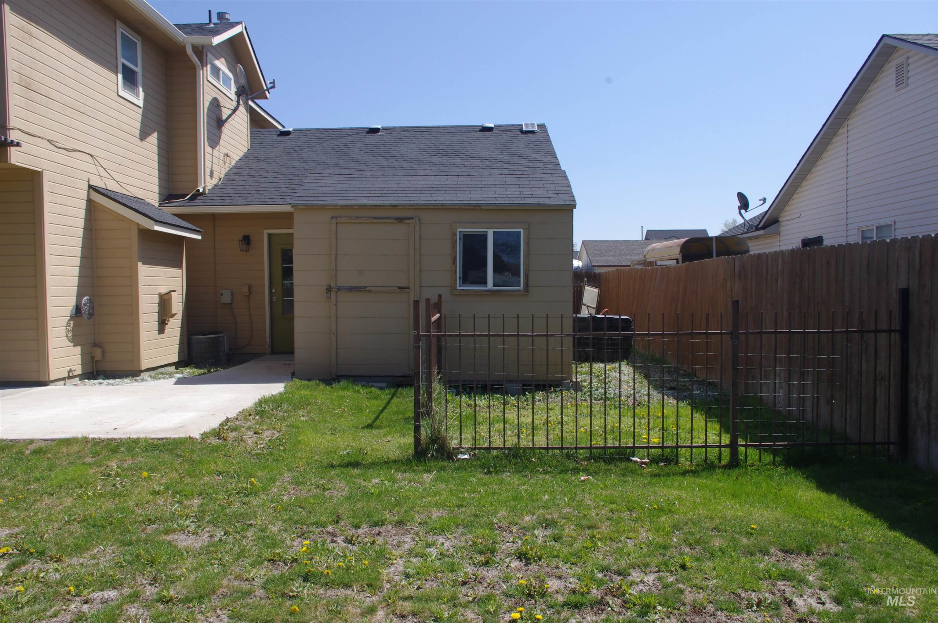 1009 S New Summer Property Photo 40