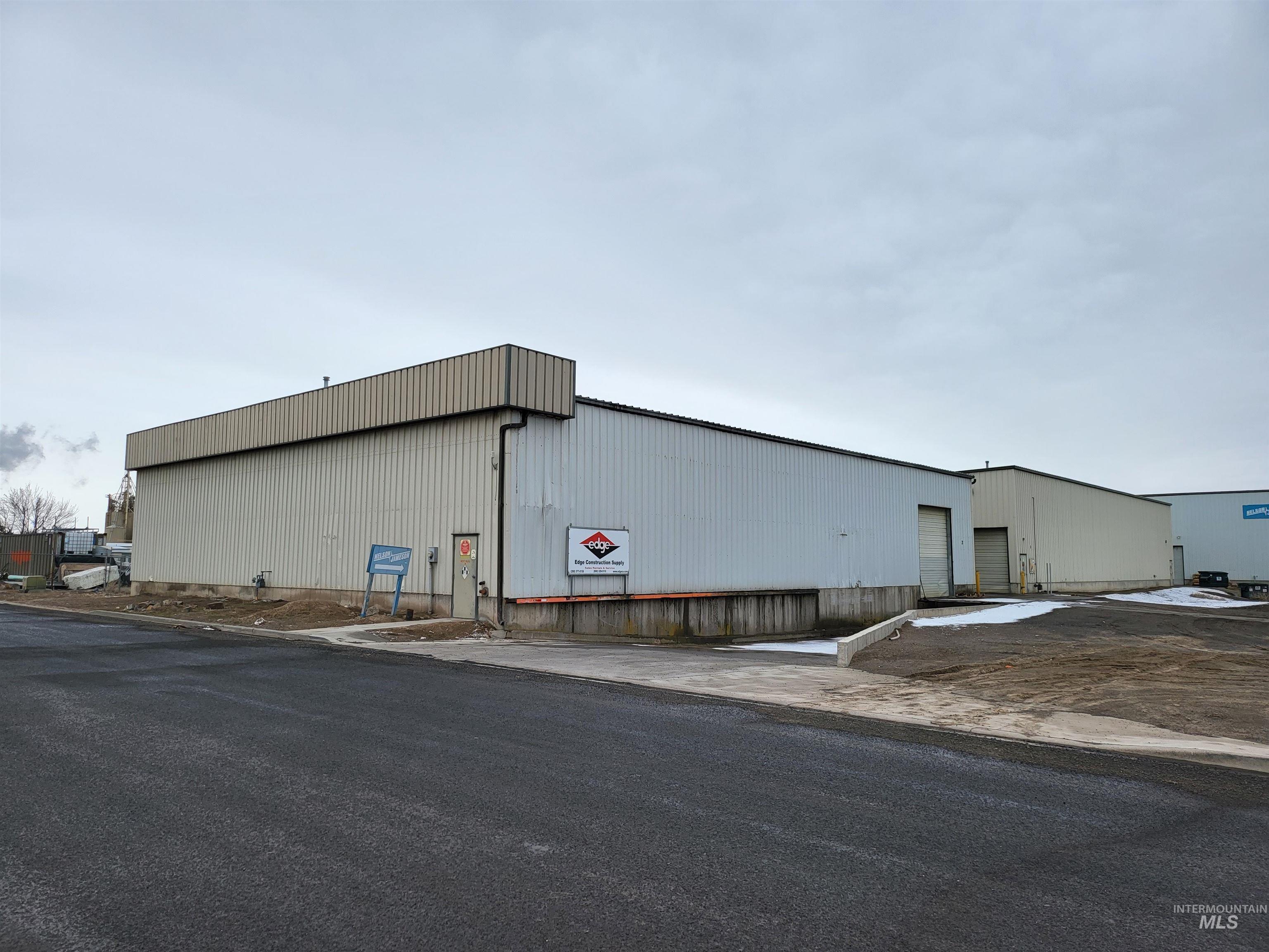 568 Grange Lane Property Photo 2