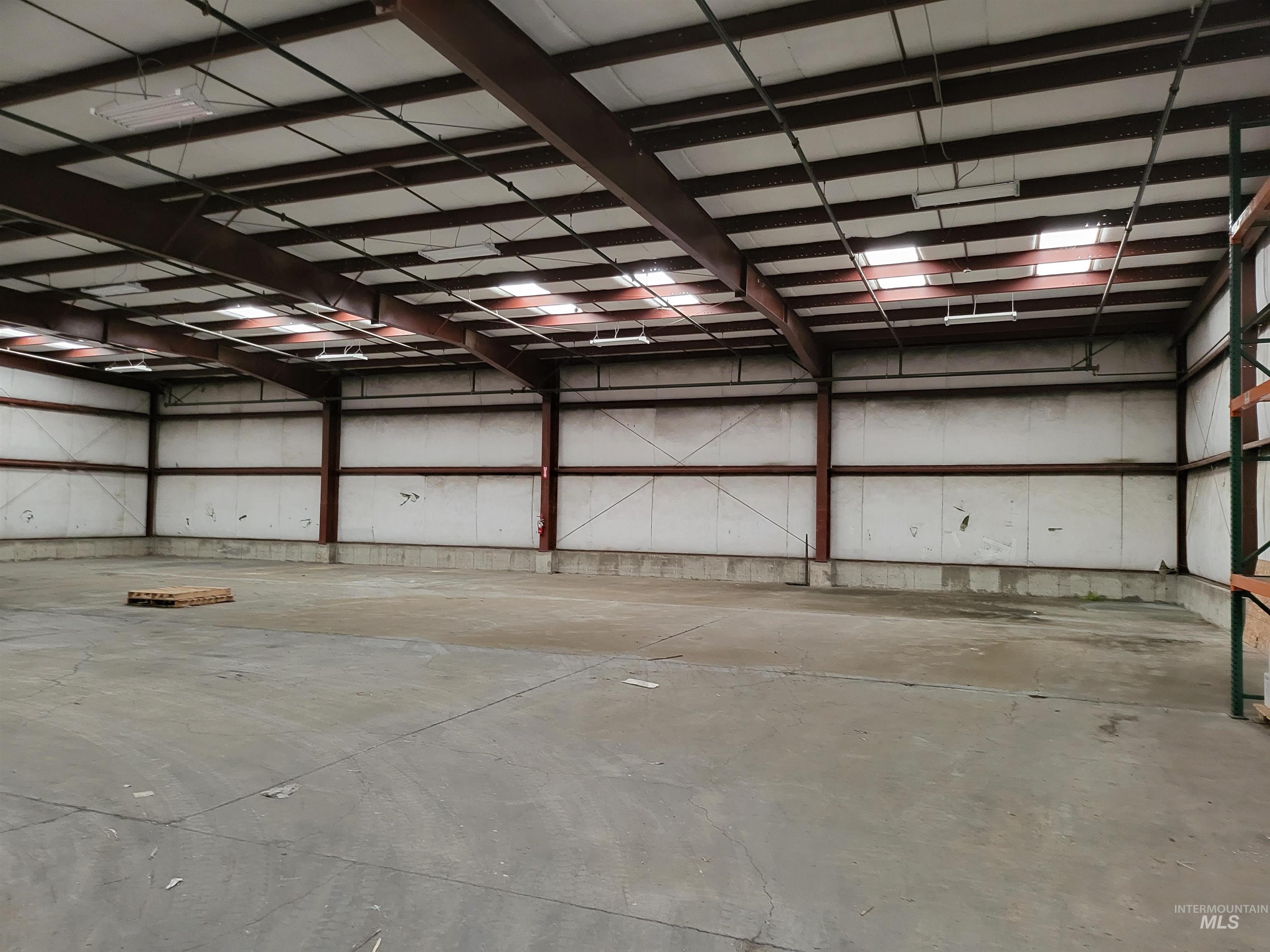 568 Grange Lane Property Photo 4