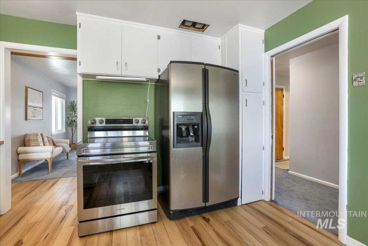 186 Borah Ave W Property Photo 14