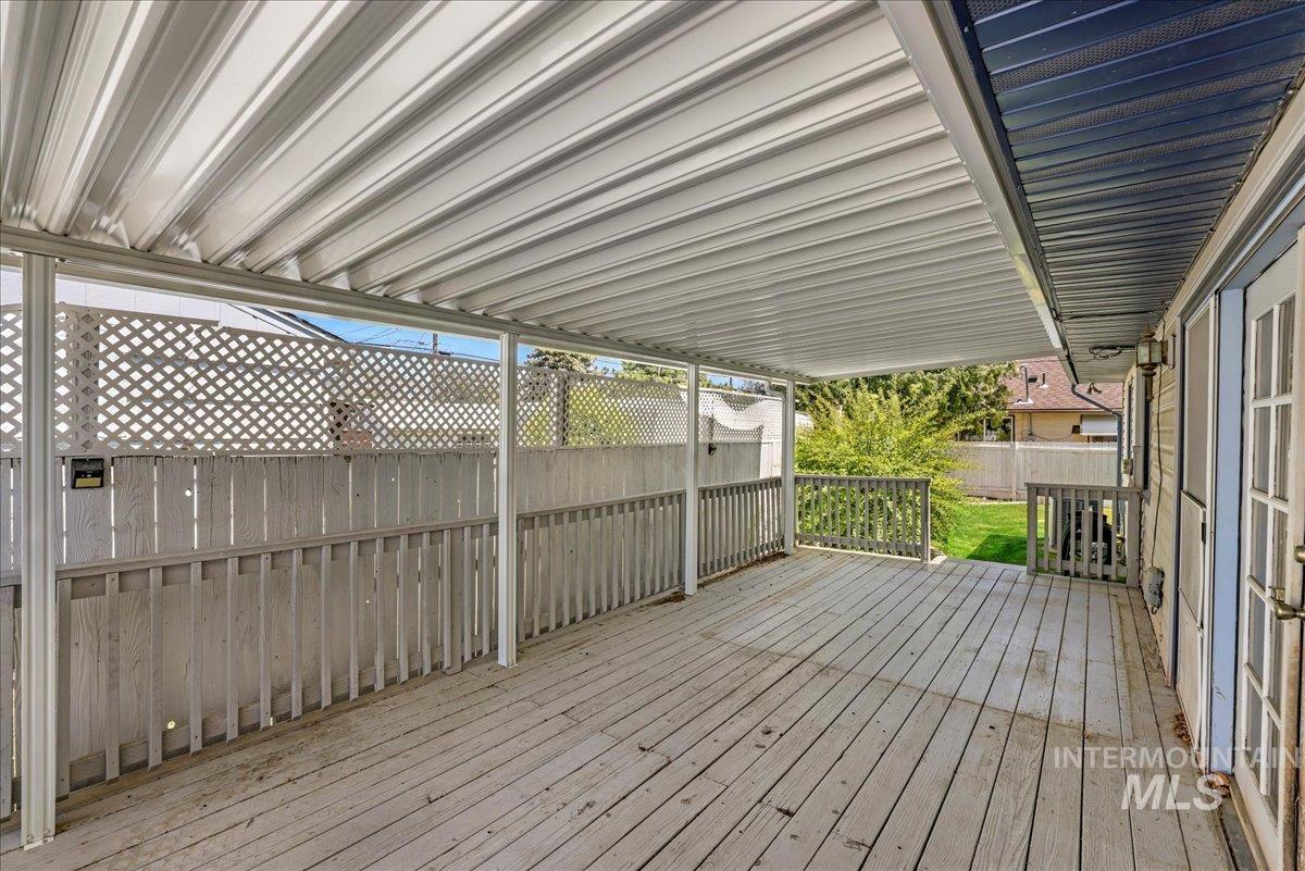 186 Borah Ave W Property Photo 29