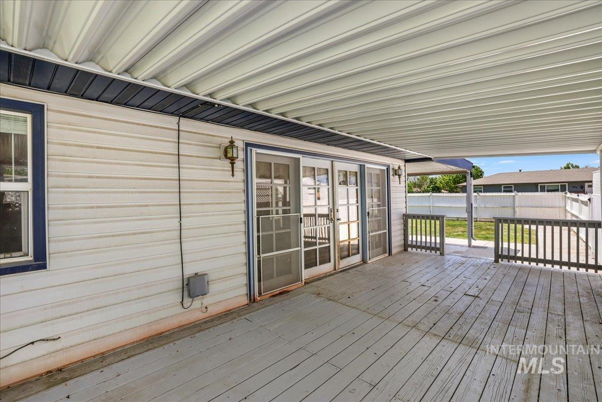 186 Borah Ave W Property Photo 30