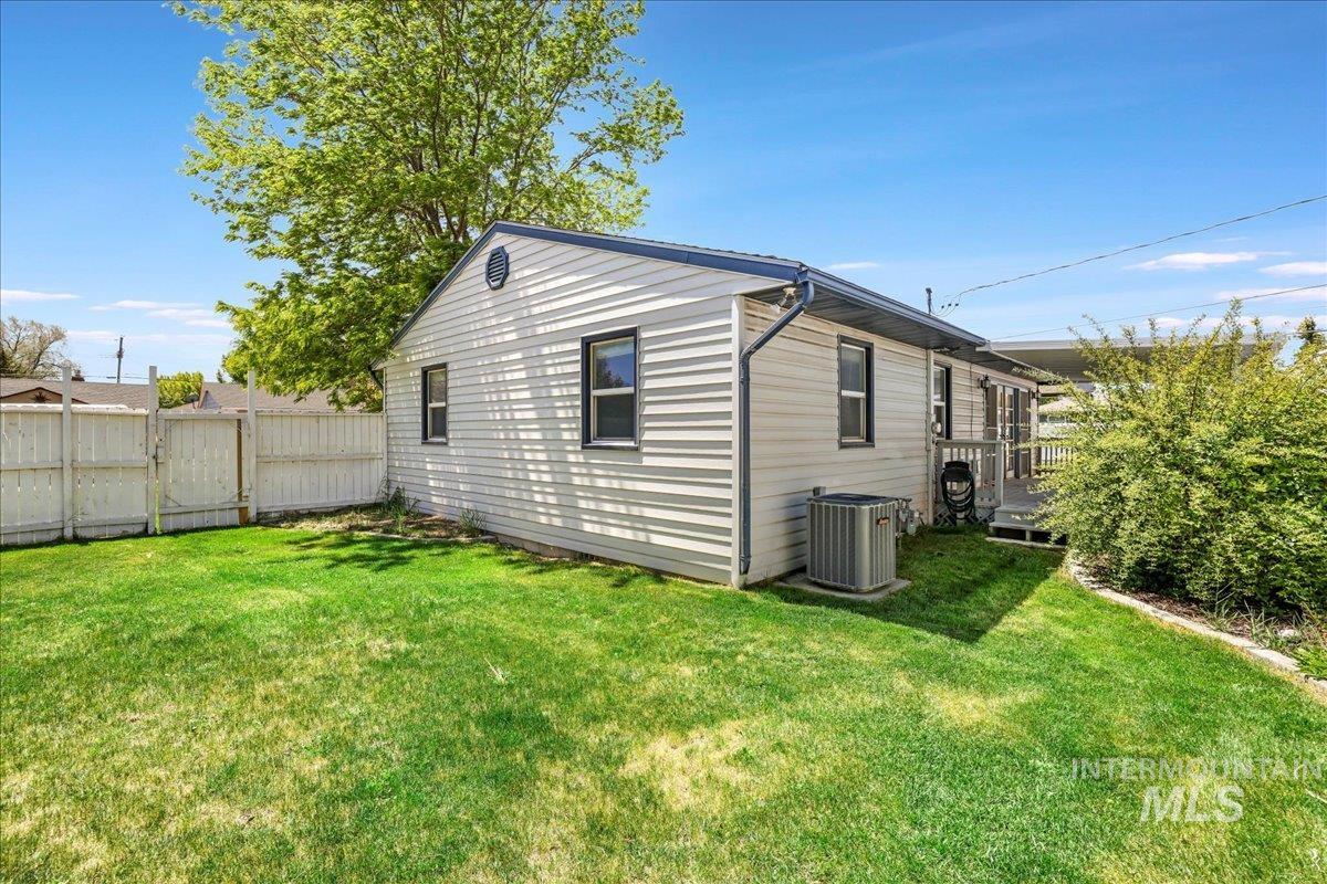 186 Borah Ave W Property Photo 31