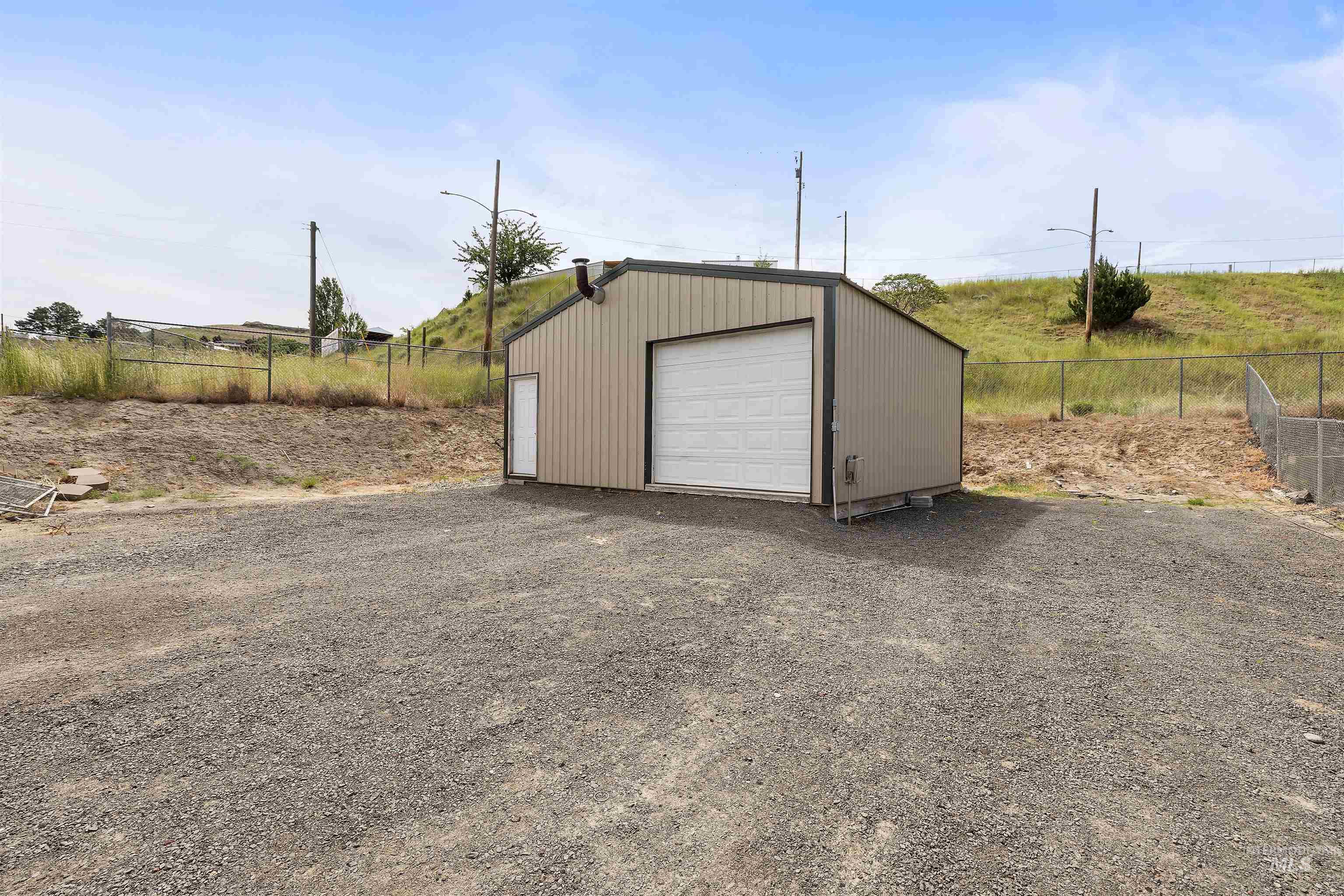 105 Meador Street Property Photo 26