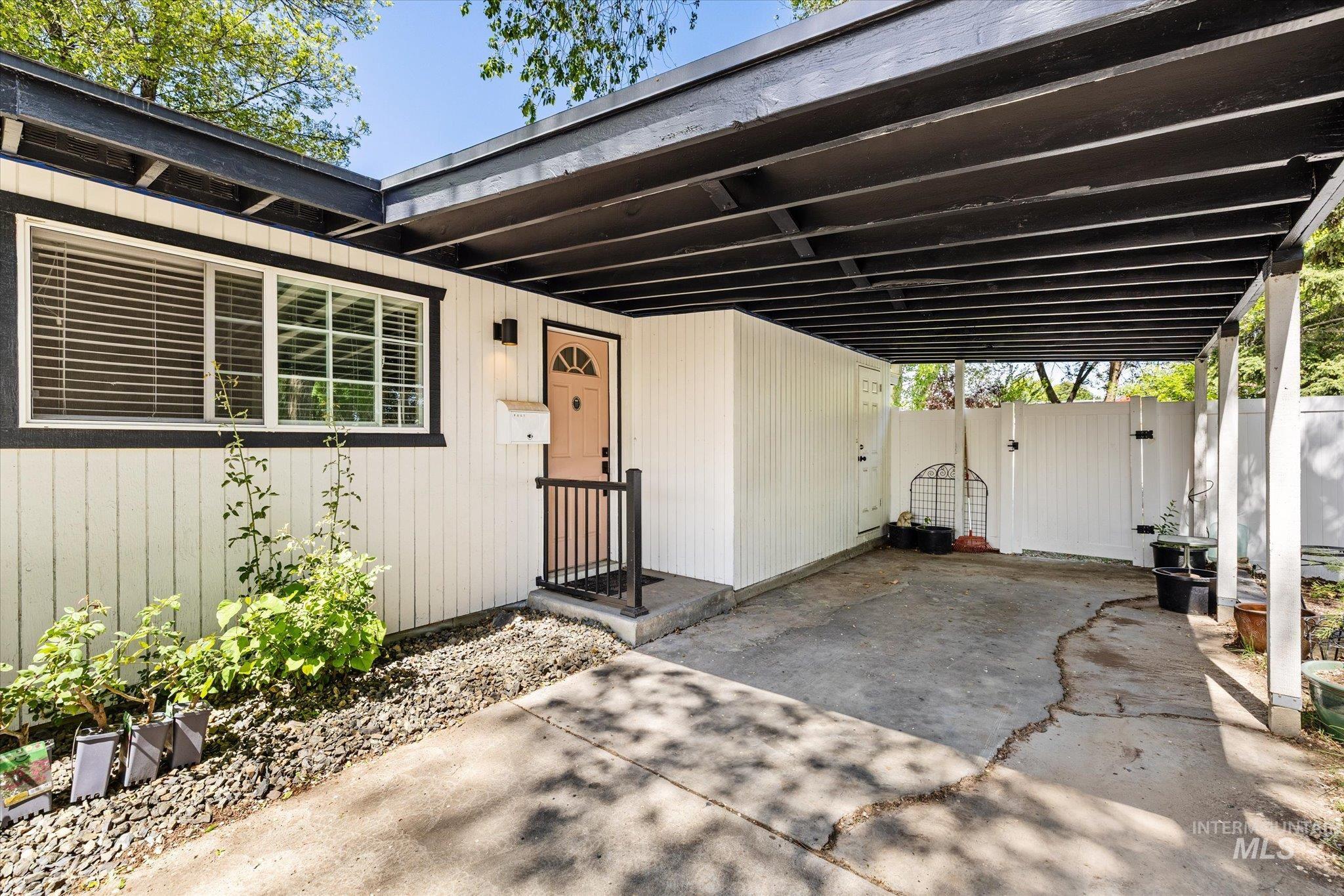 6500 W Hummel Dr Property Photo 3