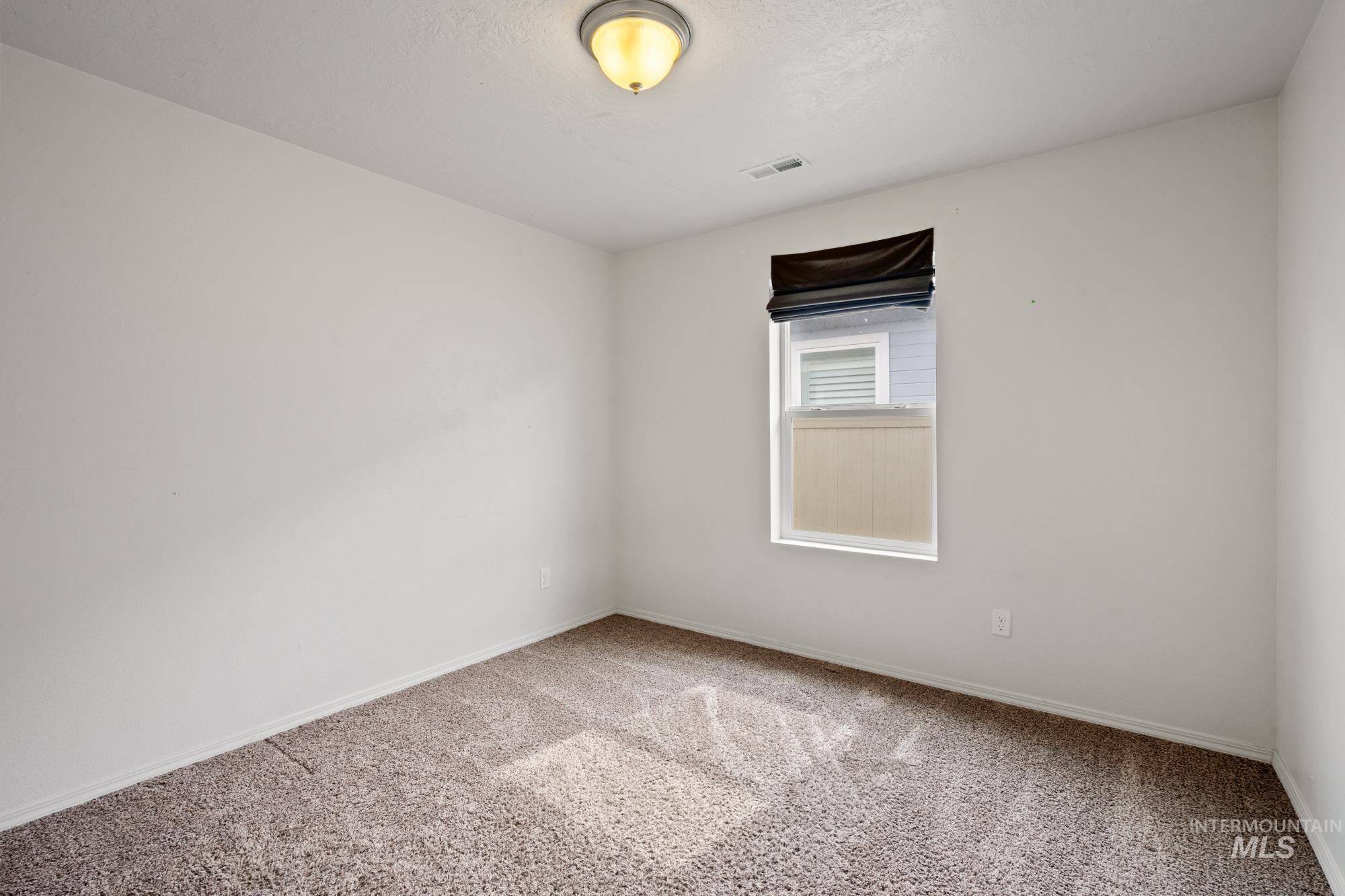 110 W Yosemite St Property Photo 17