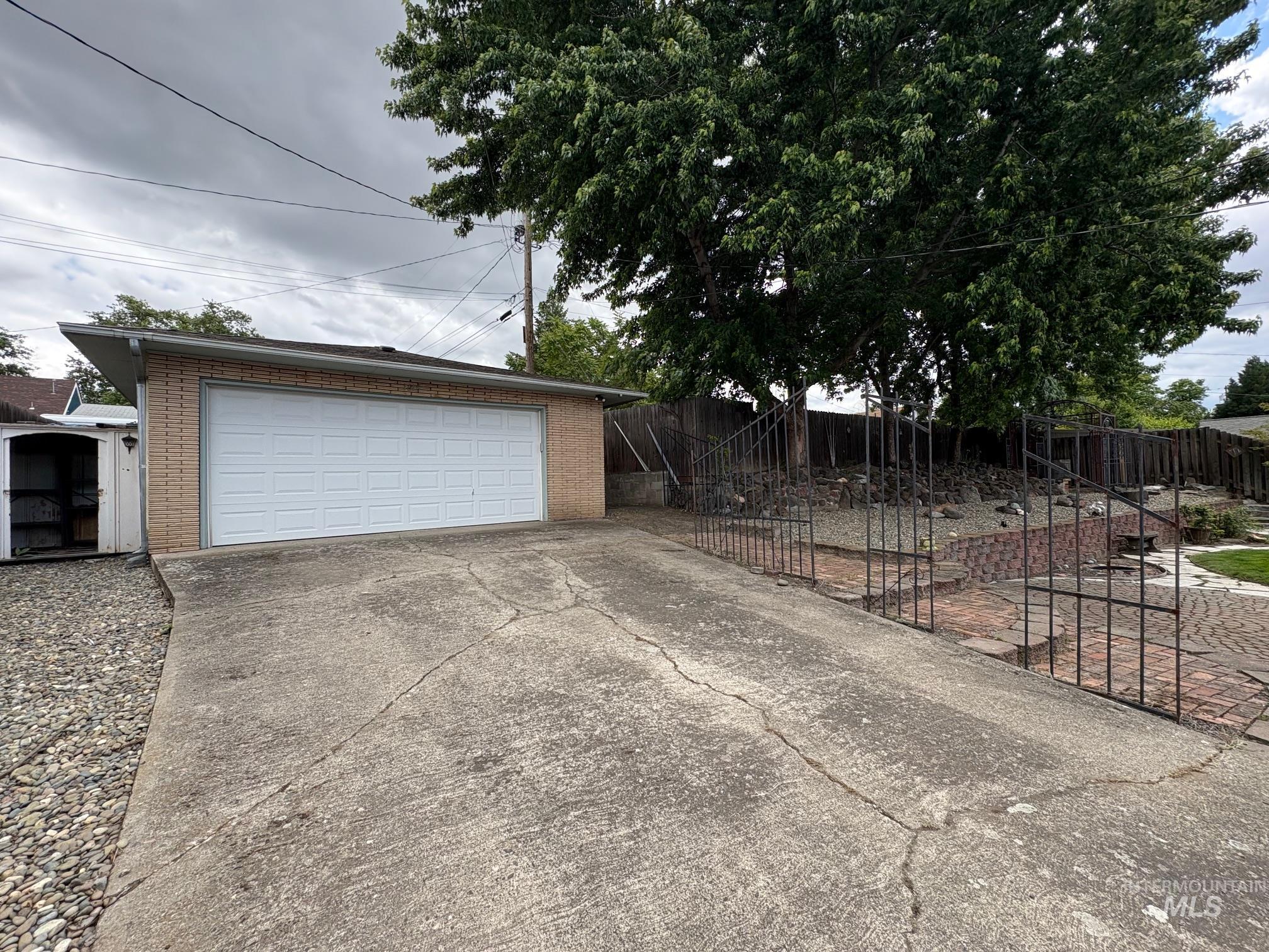 1615 Prospect Ave Property Photo 8