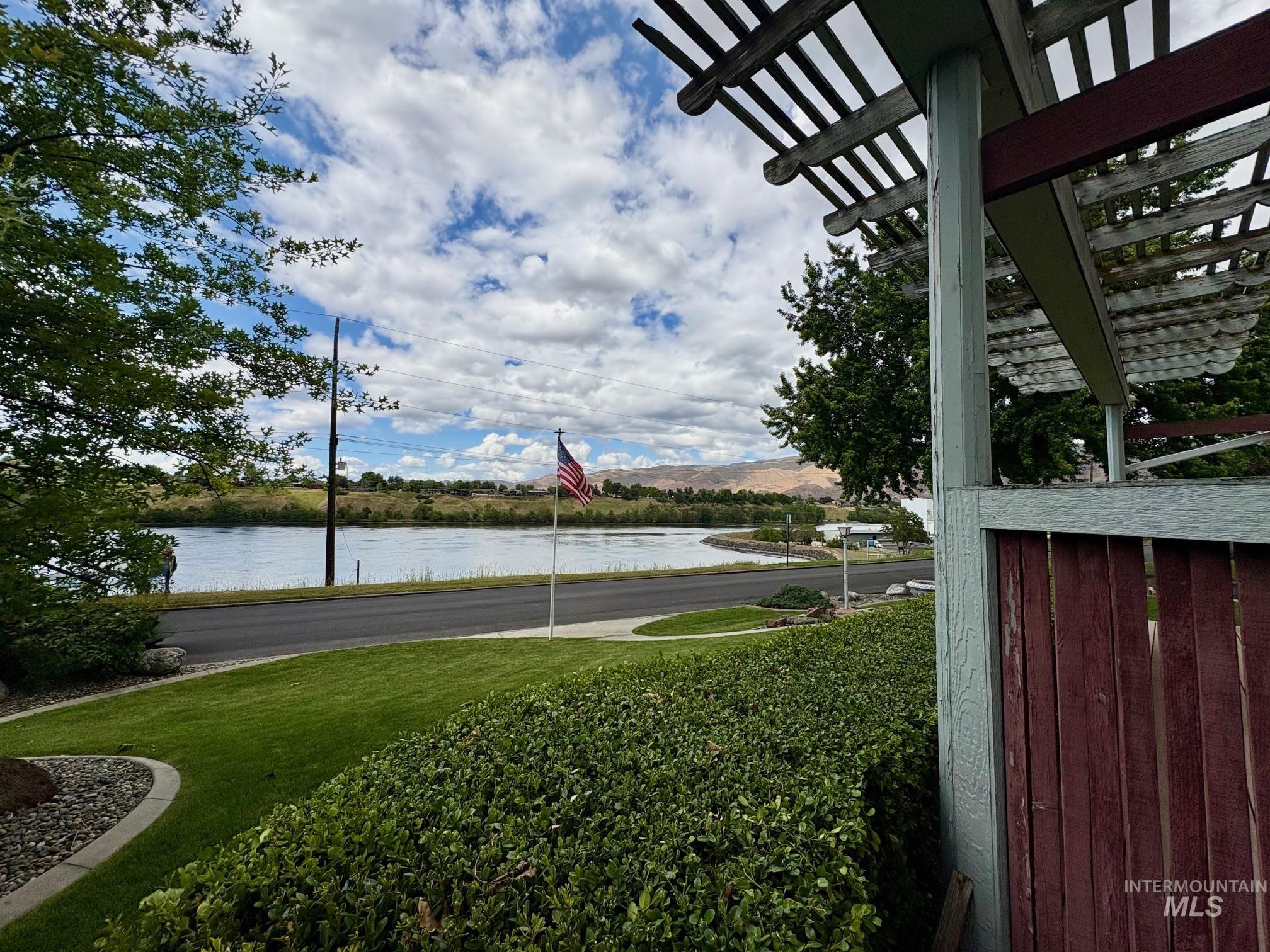 1615 Prospect Ave Property Photo 25