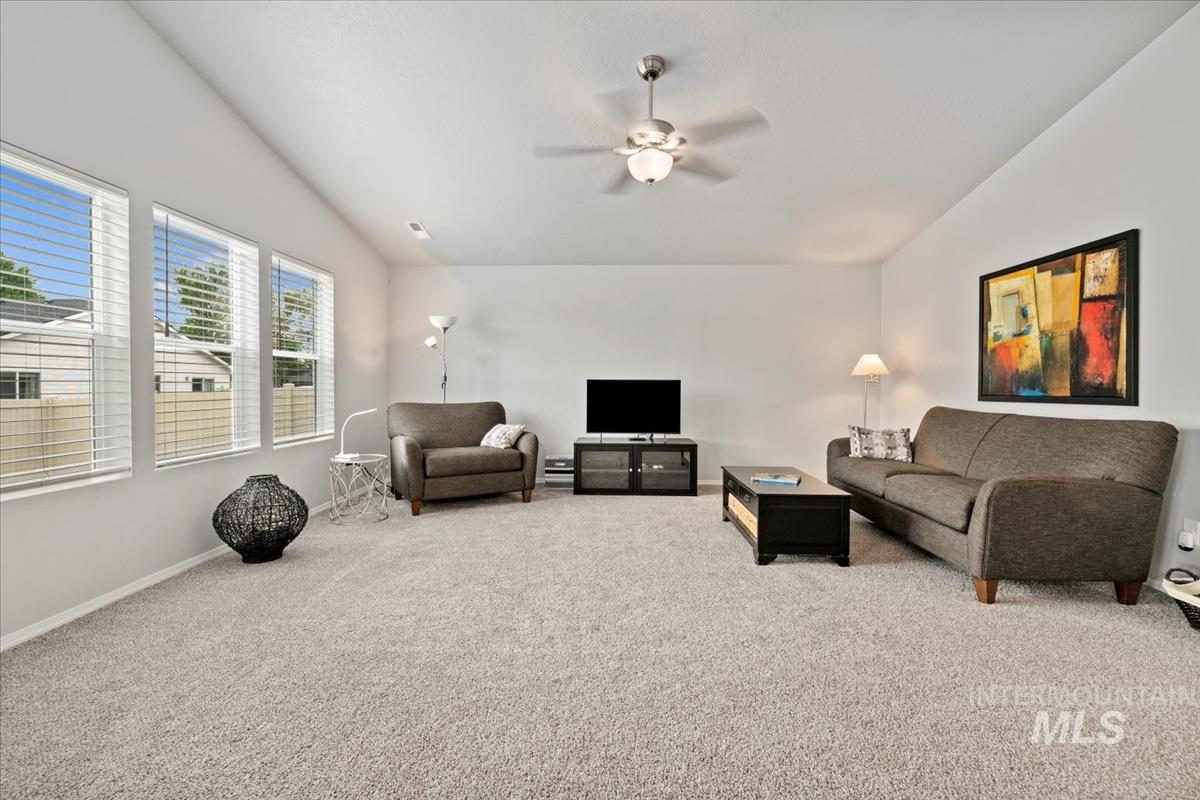 1820 E Celbridge St Property Photo 5