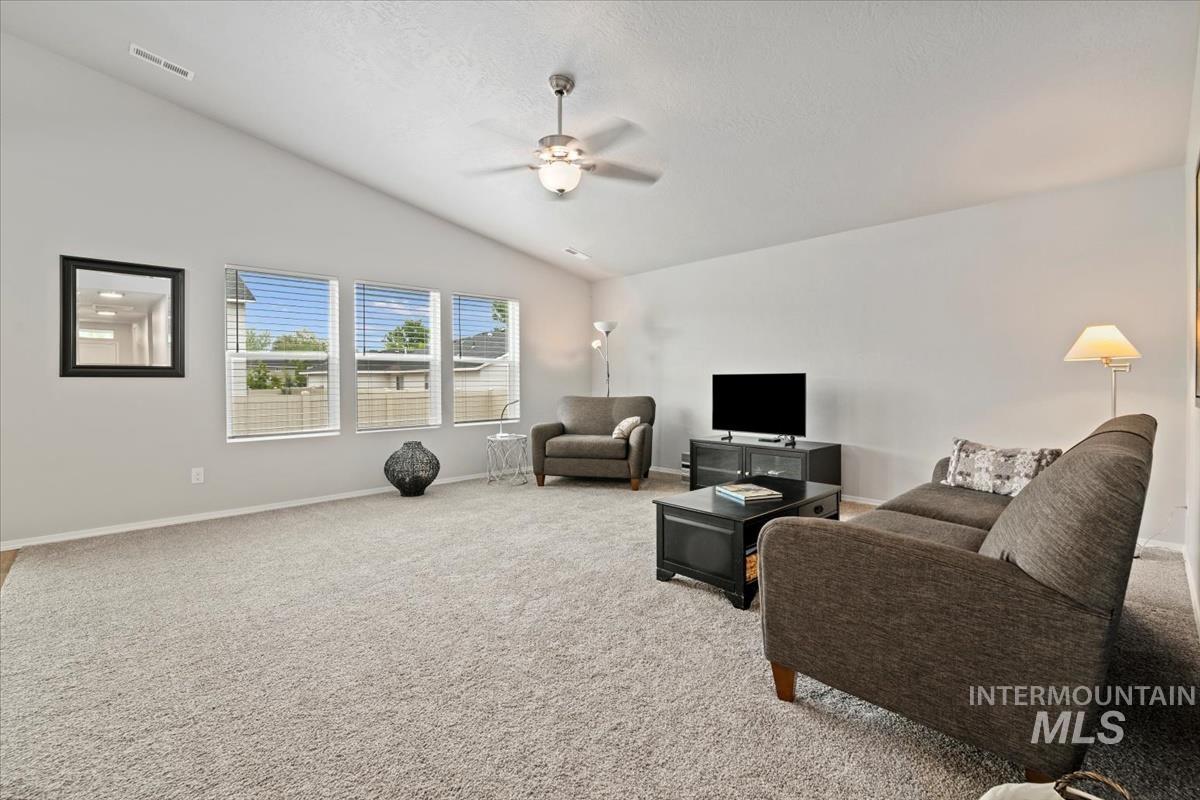1820 E Celbridge St Property Photo 6