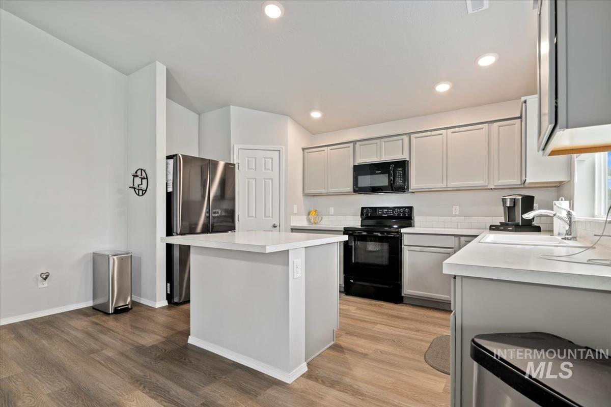 1820 E Celbridge St Property Photo 11