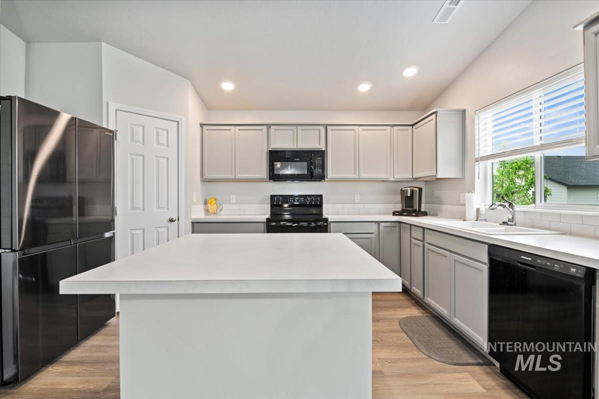 1820 E Celbridge St Property Photo 12