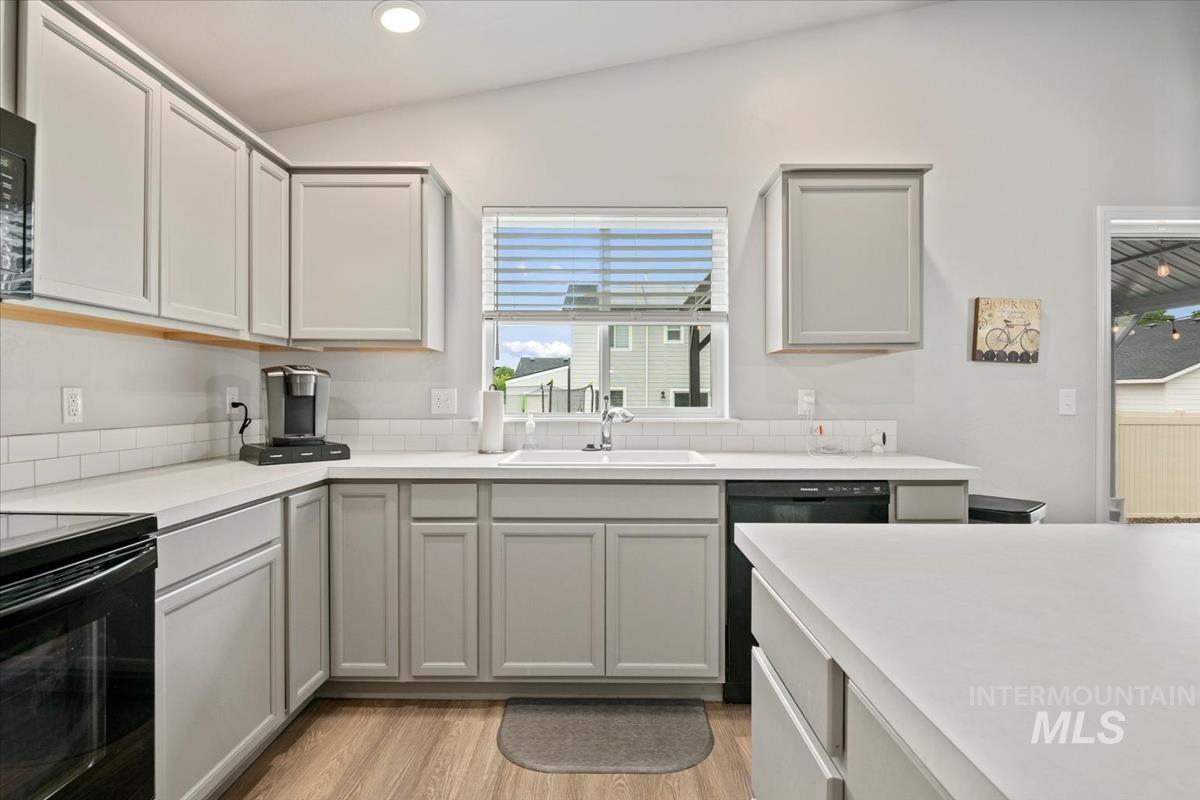 1820 E Celbridge St Property Photo 13
