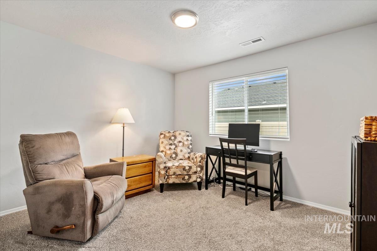 1820 E Celbridge St Property Photo 27