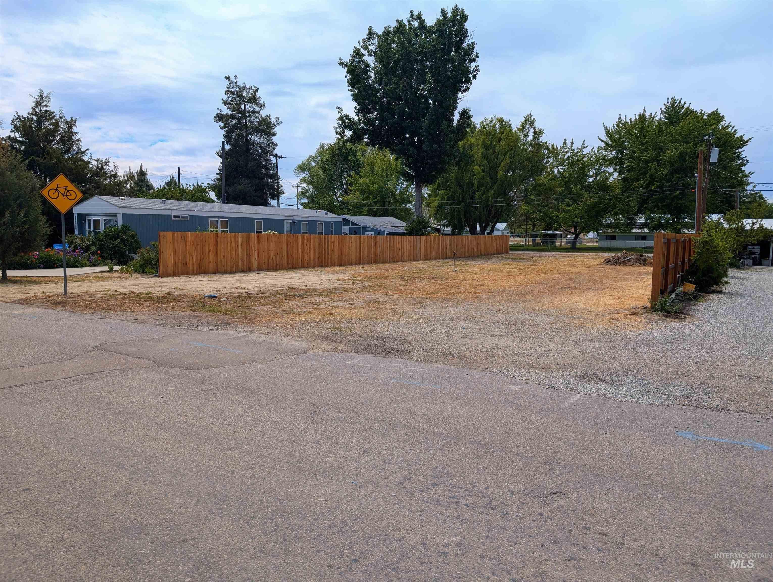 Tbd S Commercial Ave. Property Photo 3