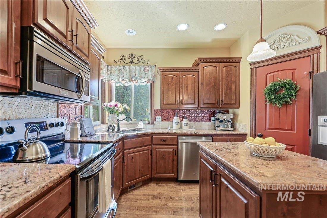 1404 Sandal Creek Property Photo 20