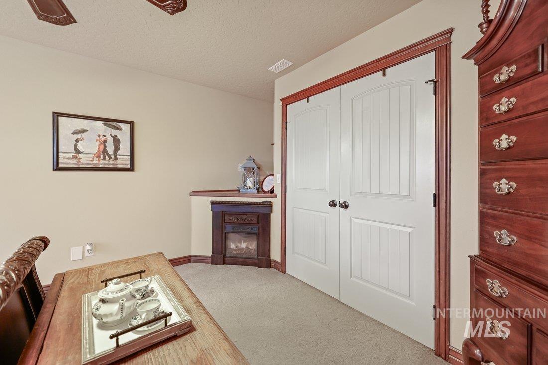 1404 Sandal Creek Property Photo 28