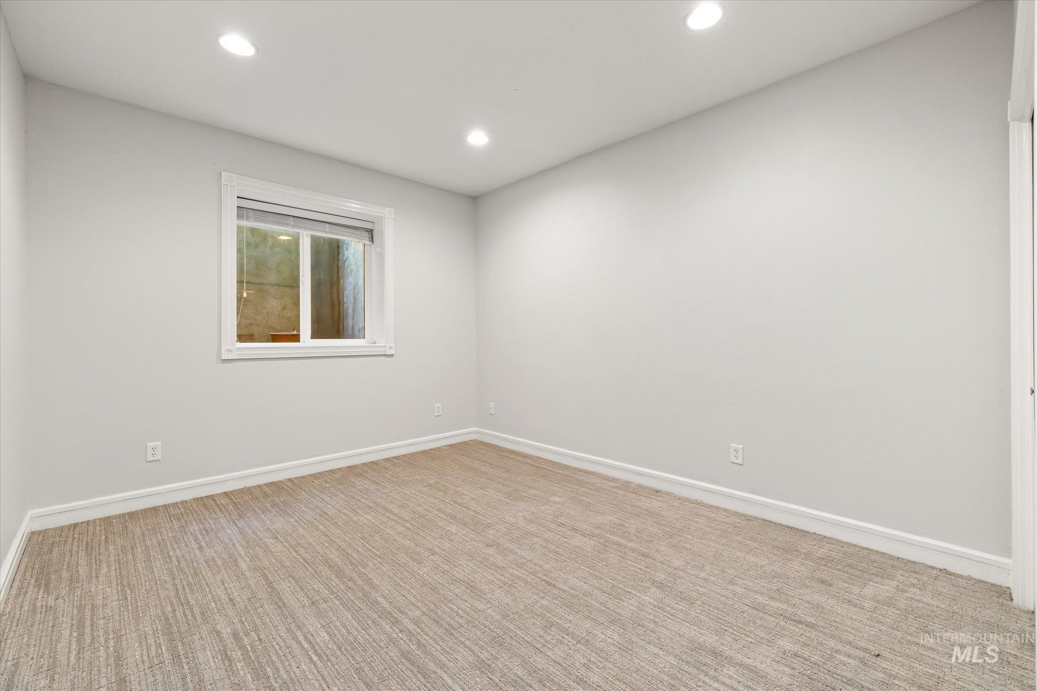 577 W Fordham Dr Property Photo 30