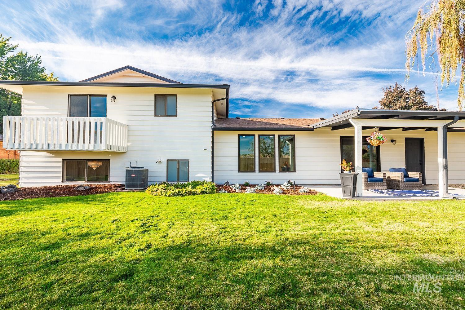 5696 N Kriscliffe Property Photo 33