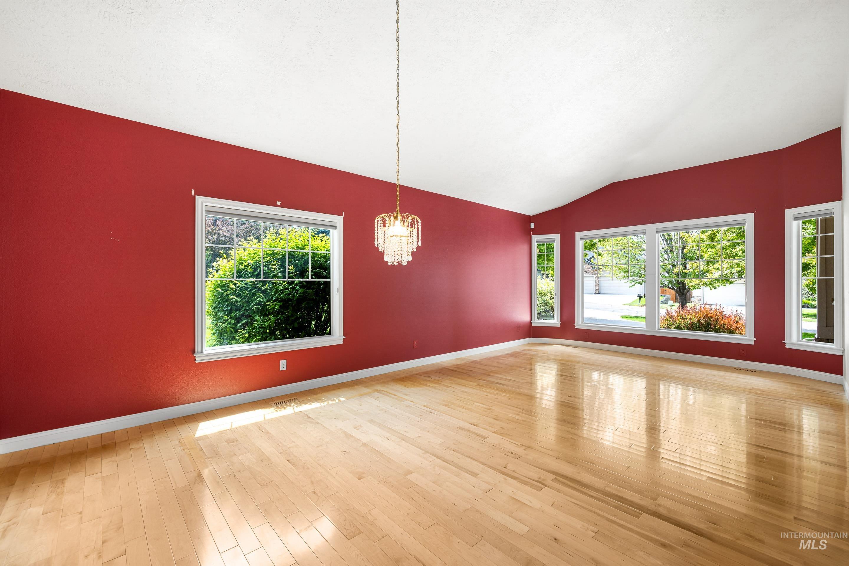 1430 N Ironbridge Way Property Photo 6