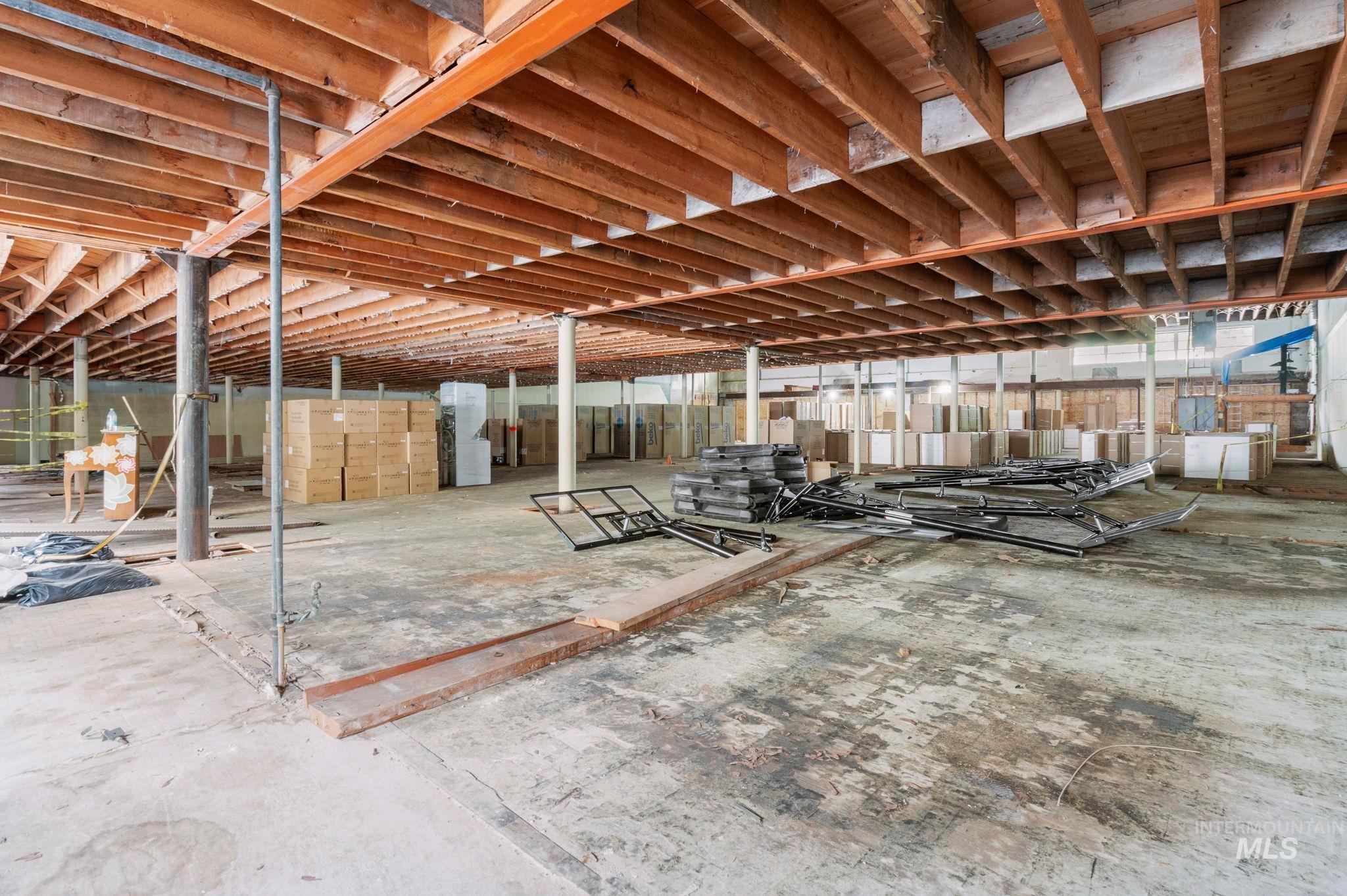 610 Main Street Property Photo 14