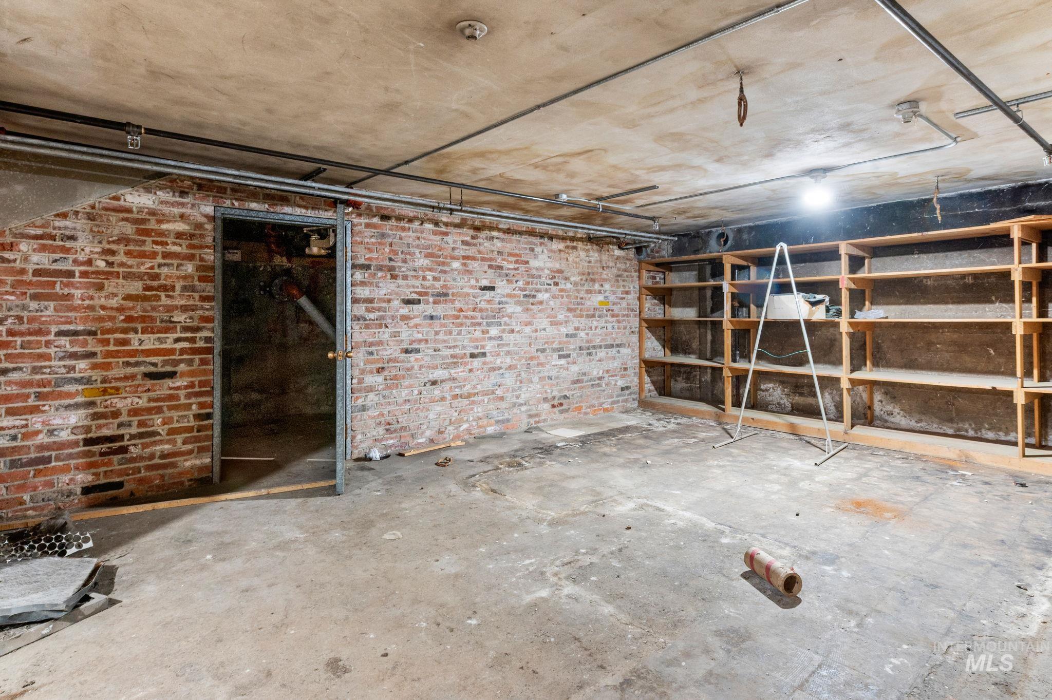 610 Main Street Property Photo 18