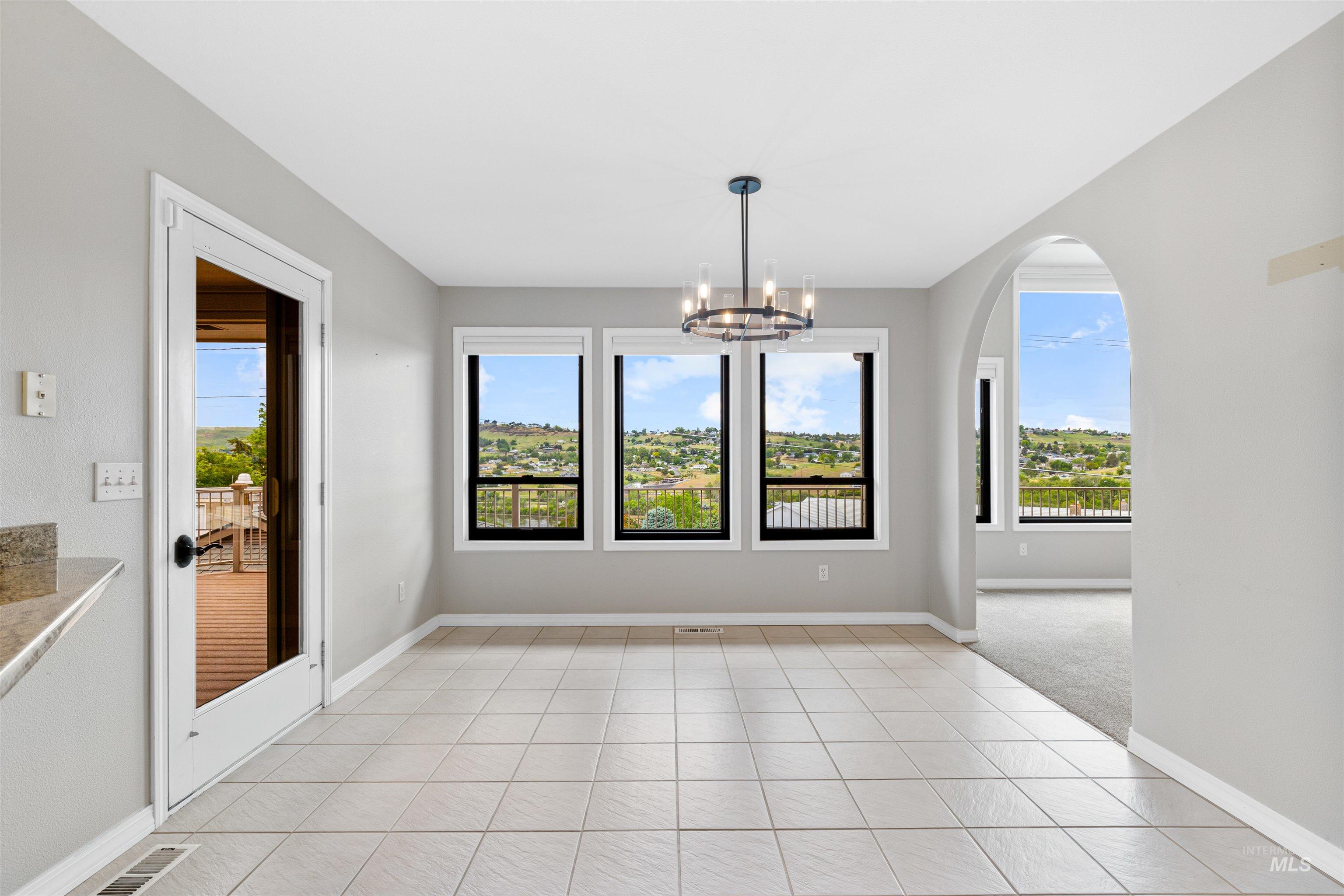 3224 Meadowlark Property Photo 6