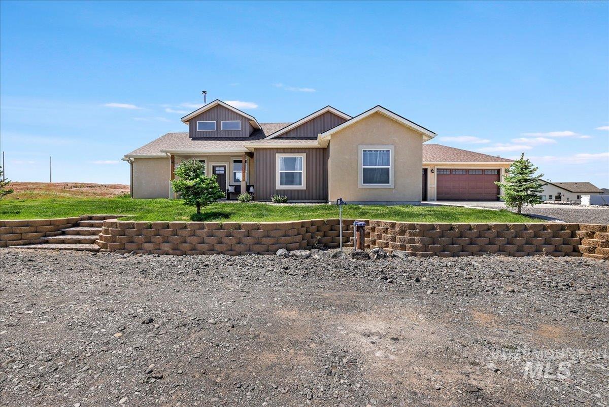 628 Pioneer Mountain Loop Property Photo 2