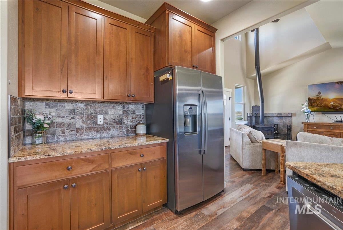 628 Pioneer Mountain Loop Property Photo 11