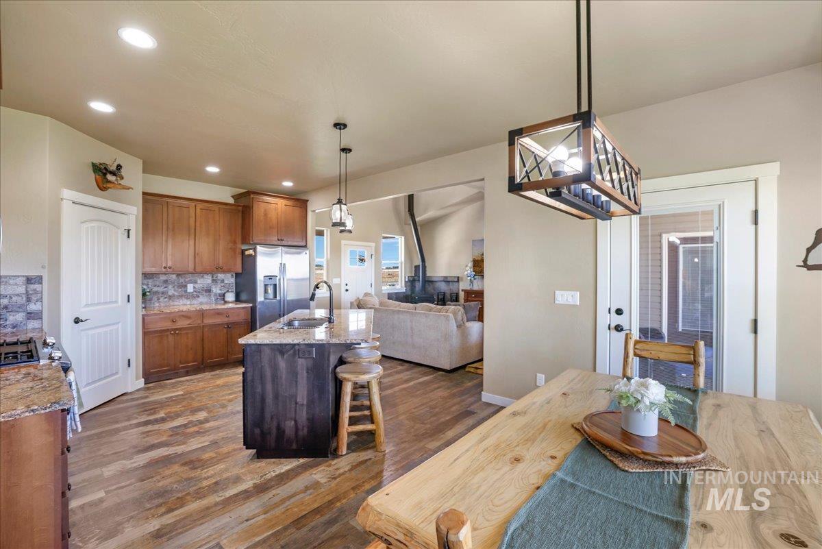 628 Pioneer Mountain Loop Property Photo 13