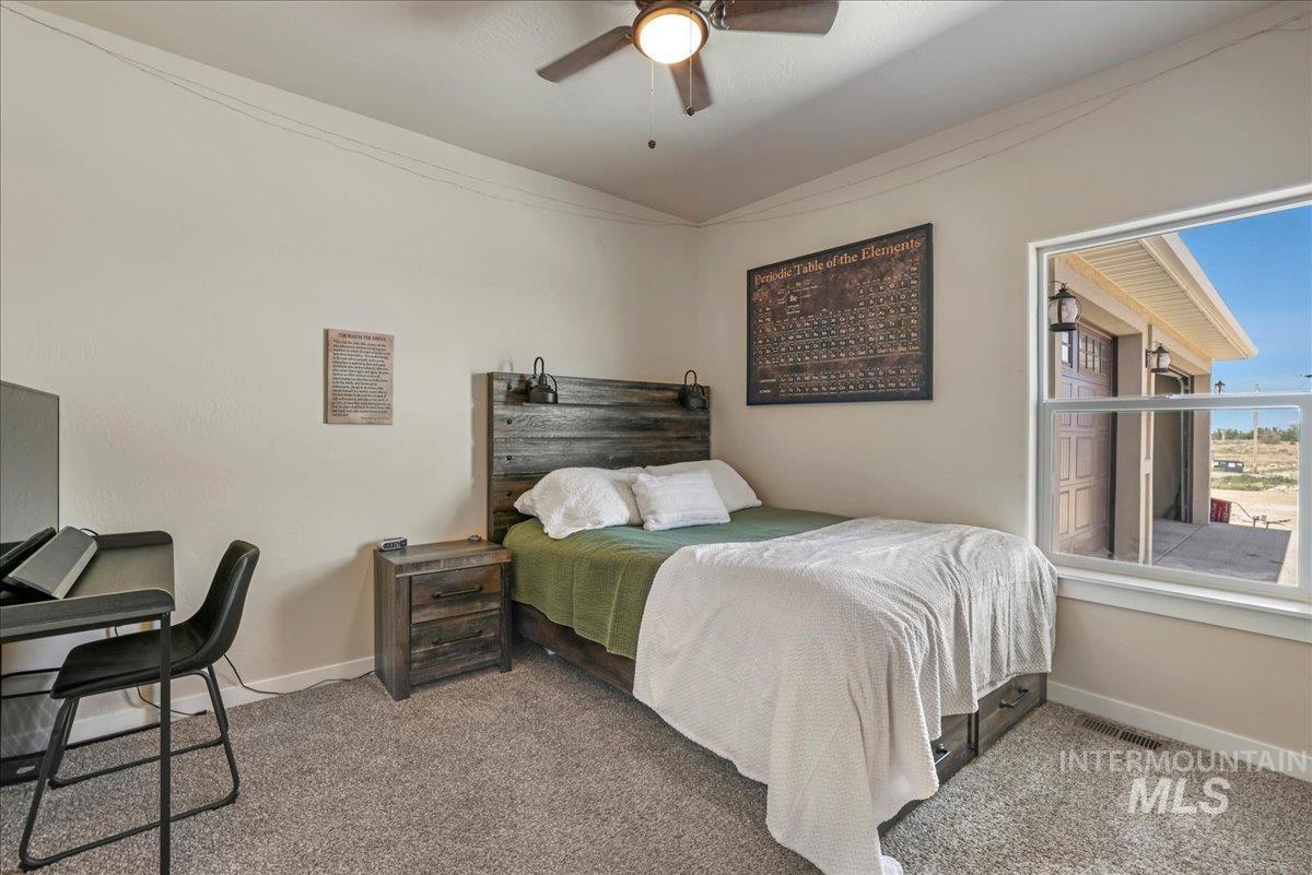 628 Pioneer Mountain Loop Property Photo 27