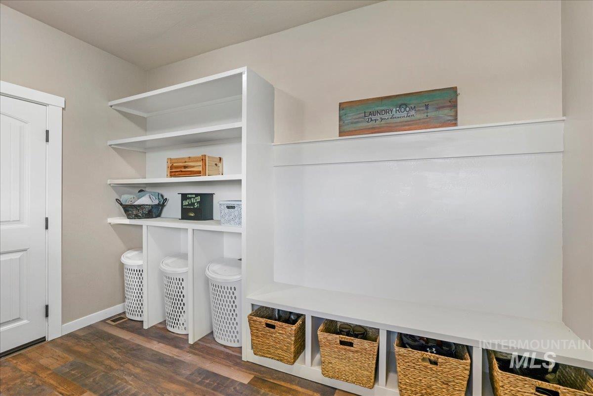 628 Pioneer Mountain Loop Property Photo 34