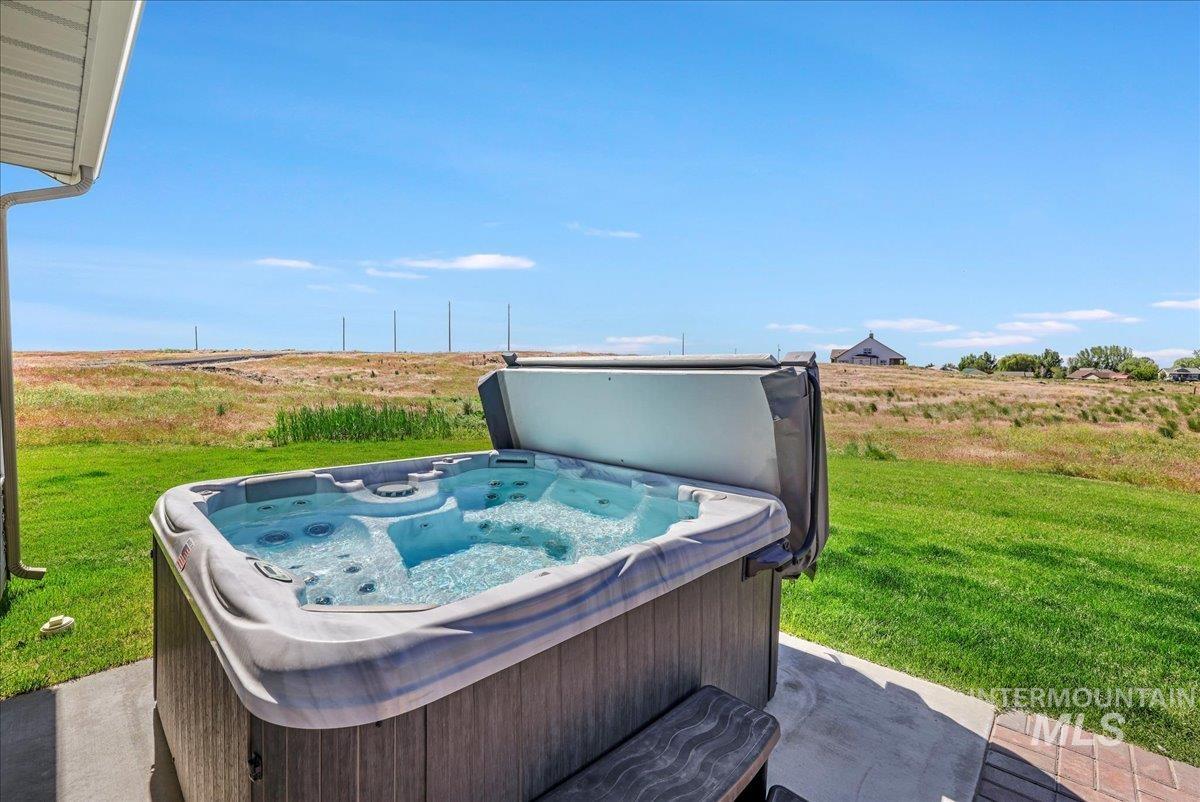 628 Pioneer Mountain Loop Property Photo 43