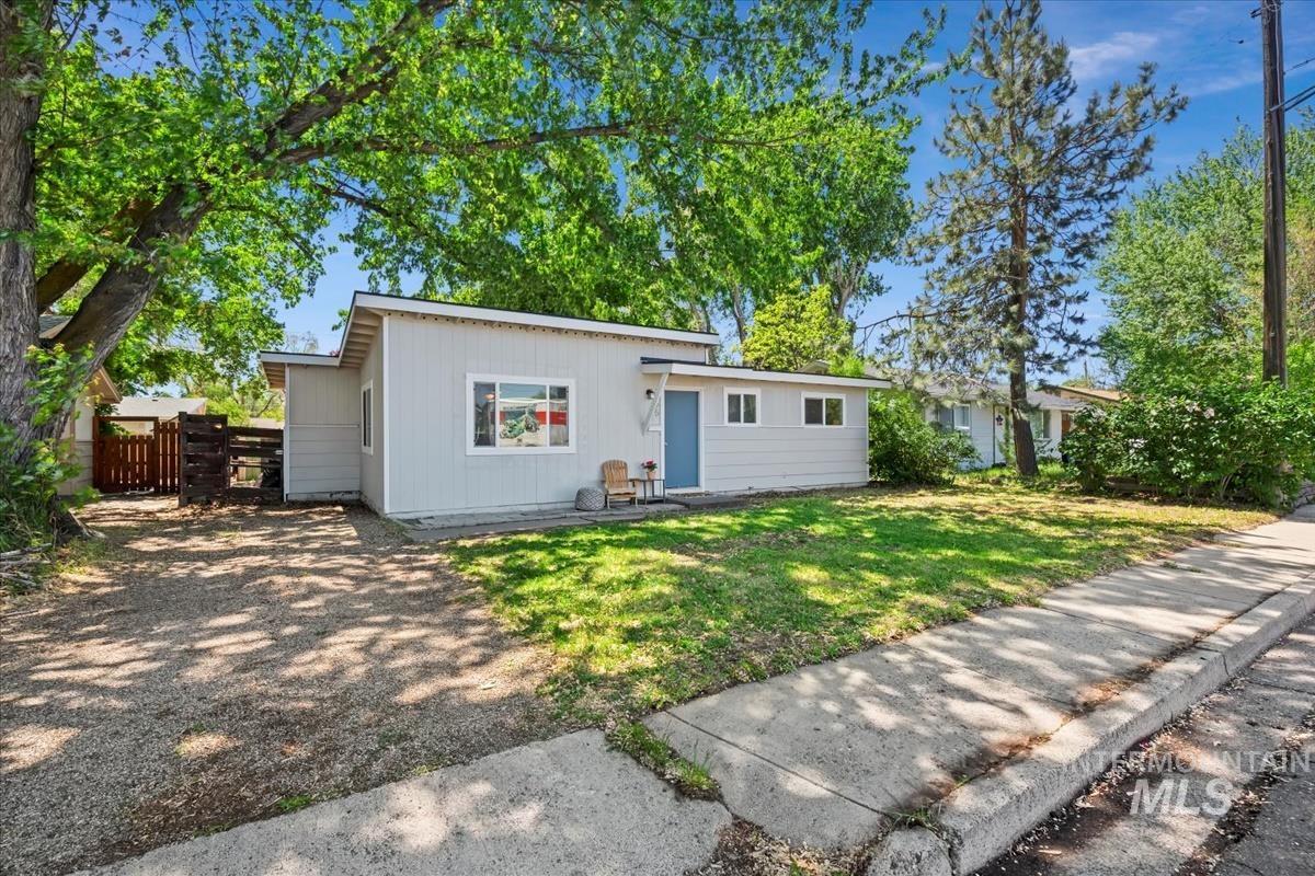 1325 E 5th N Property Photo 21