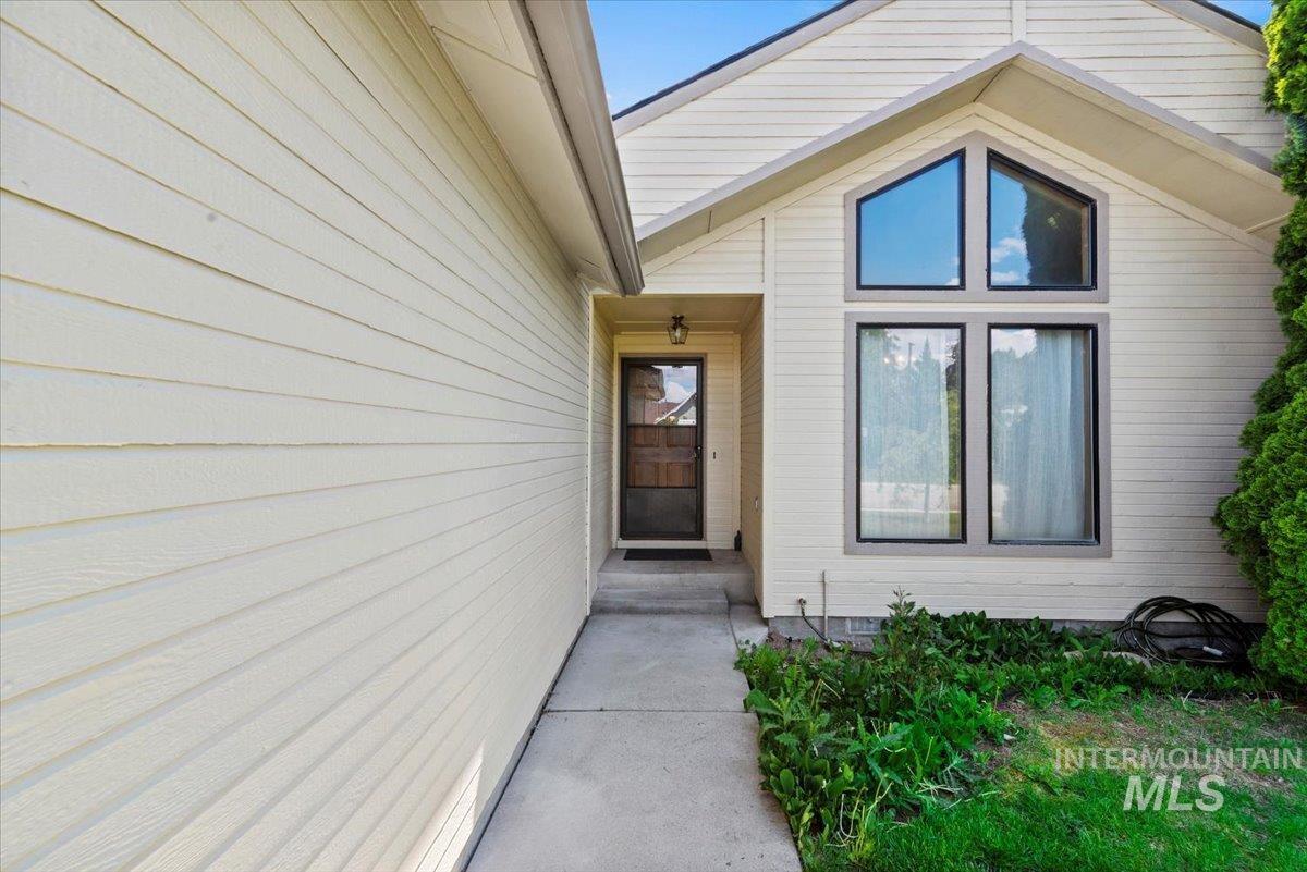 1857 W Sandalwood Dr Property Photo 3