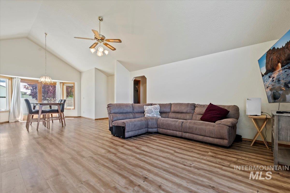 1857 W Sandalwood Dr Property Photo 6
