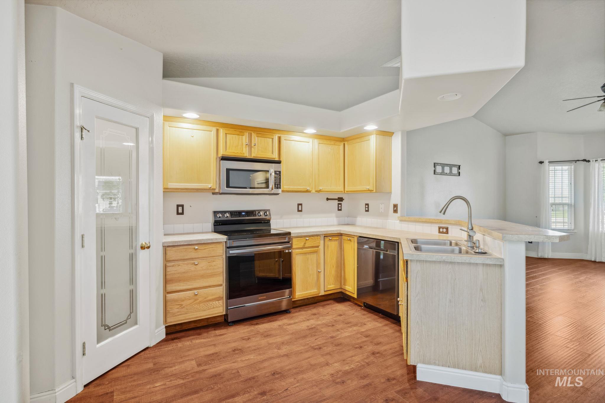 5101 Barkley Way Property Photo 7