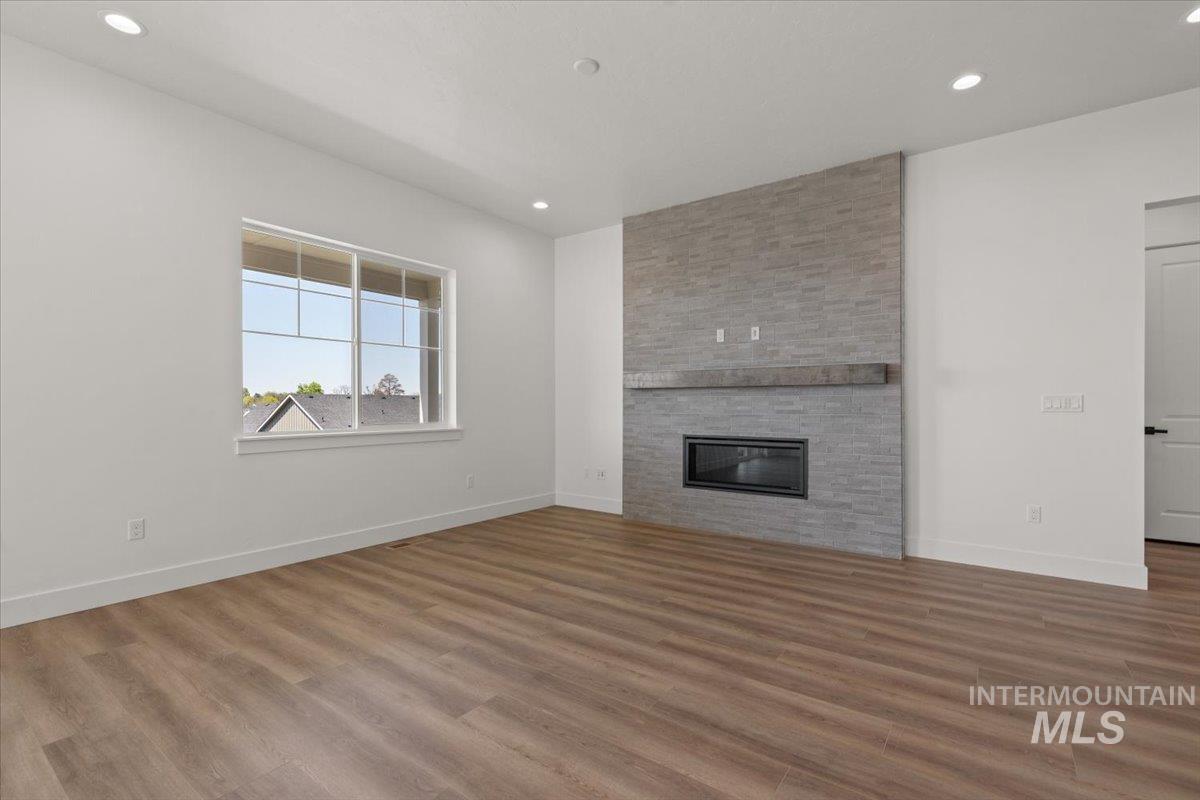 1431 White Cliffs St Property Photo 18