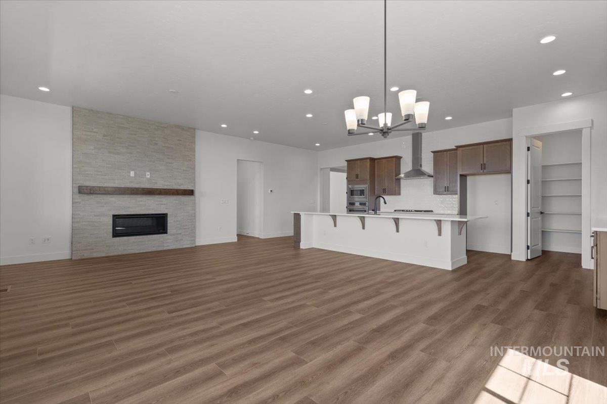 1431 White Cliffs St Property Photo 24