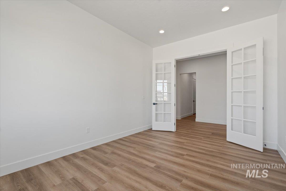1431 White Cliffs St Property Photo 26