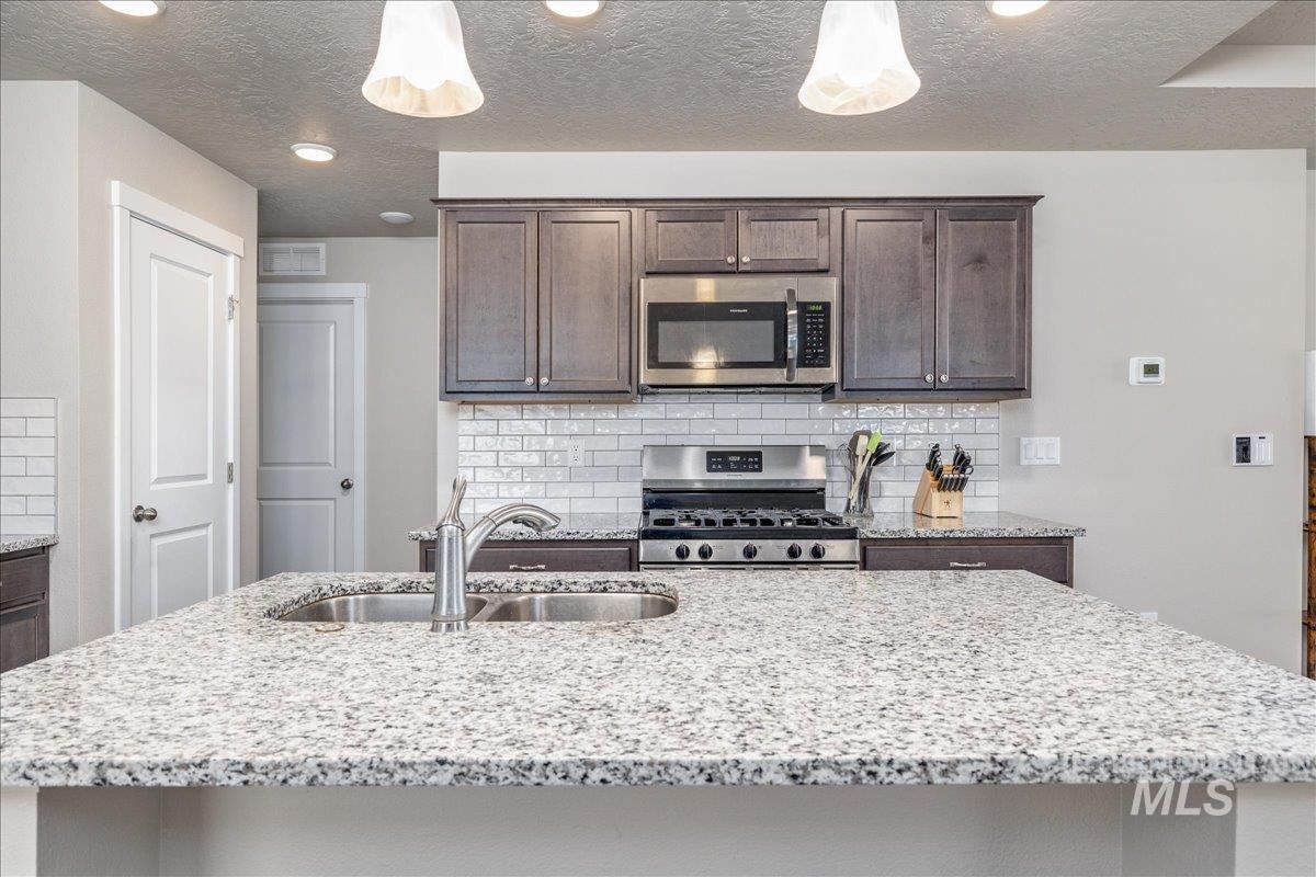 17719 Jackson Ridge Way Property Photo 6