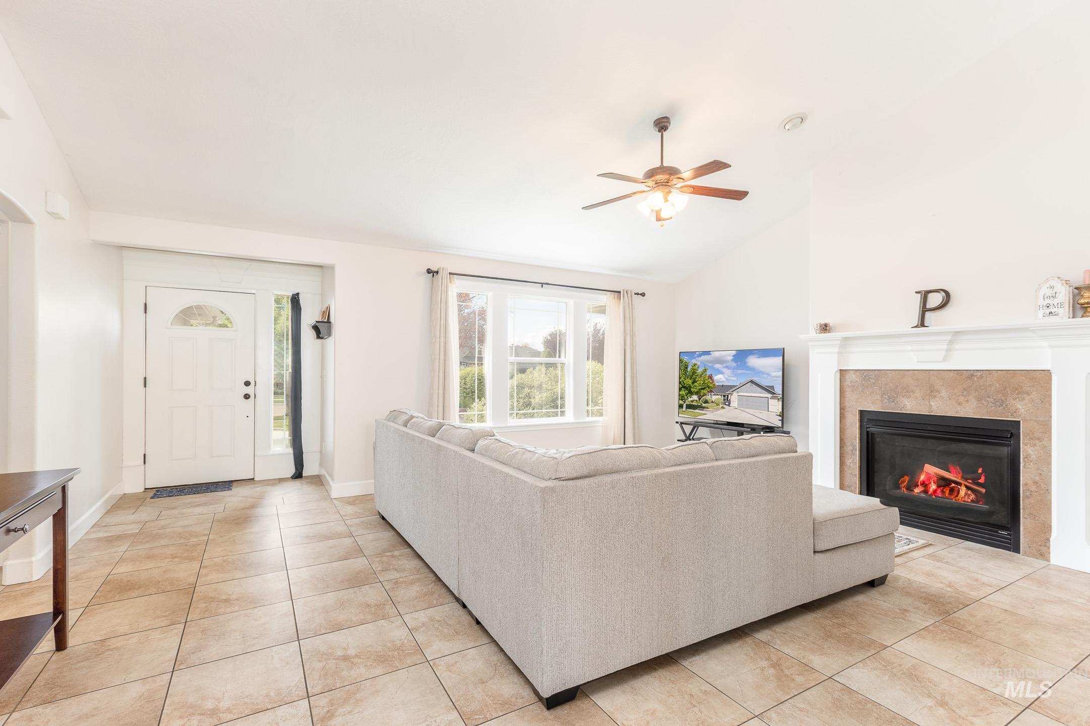 14374 N Acapulco Property Photo 4