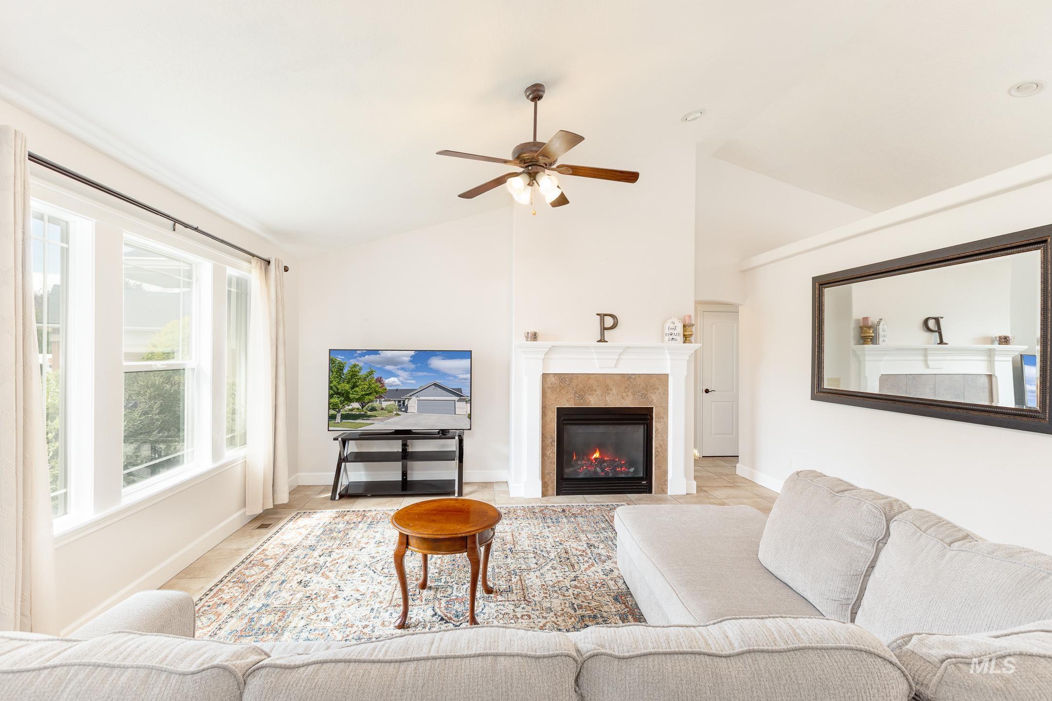 14374 N Acapulco Property Photo 5